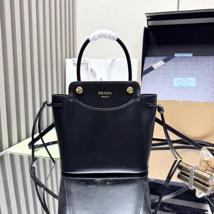 Классические Сумки Женские Prada 13332205