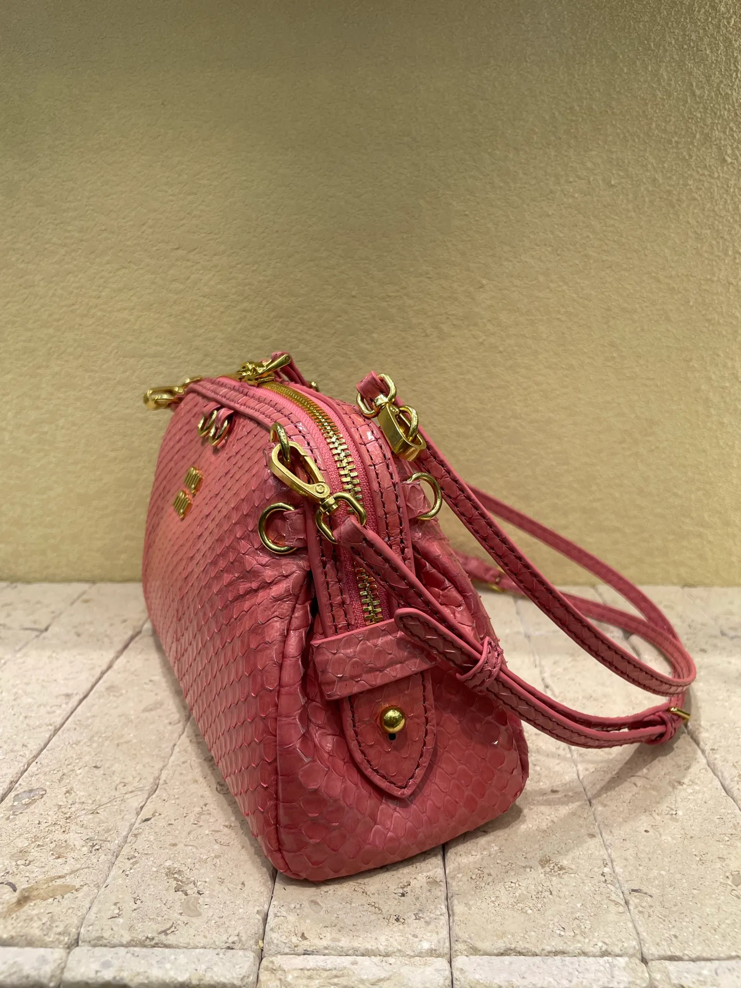 Классические Сумки Женские Miu Miu 12702920