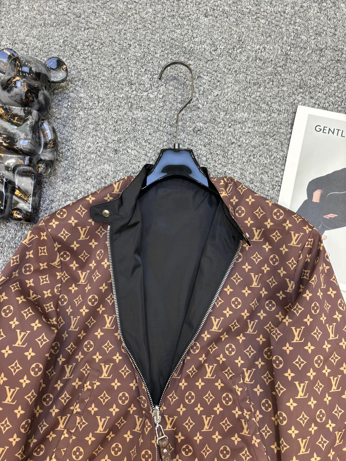 Куртки И Пуховики Женские Louis Vuitton 17953674