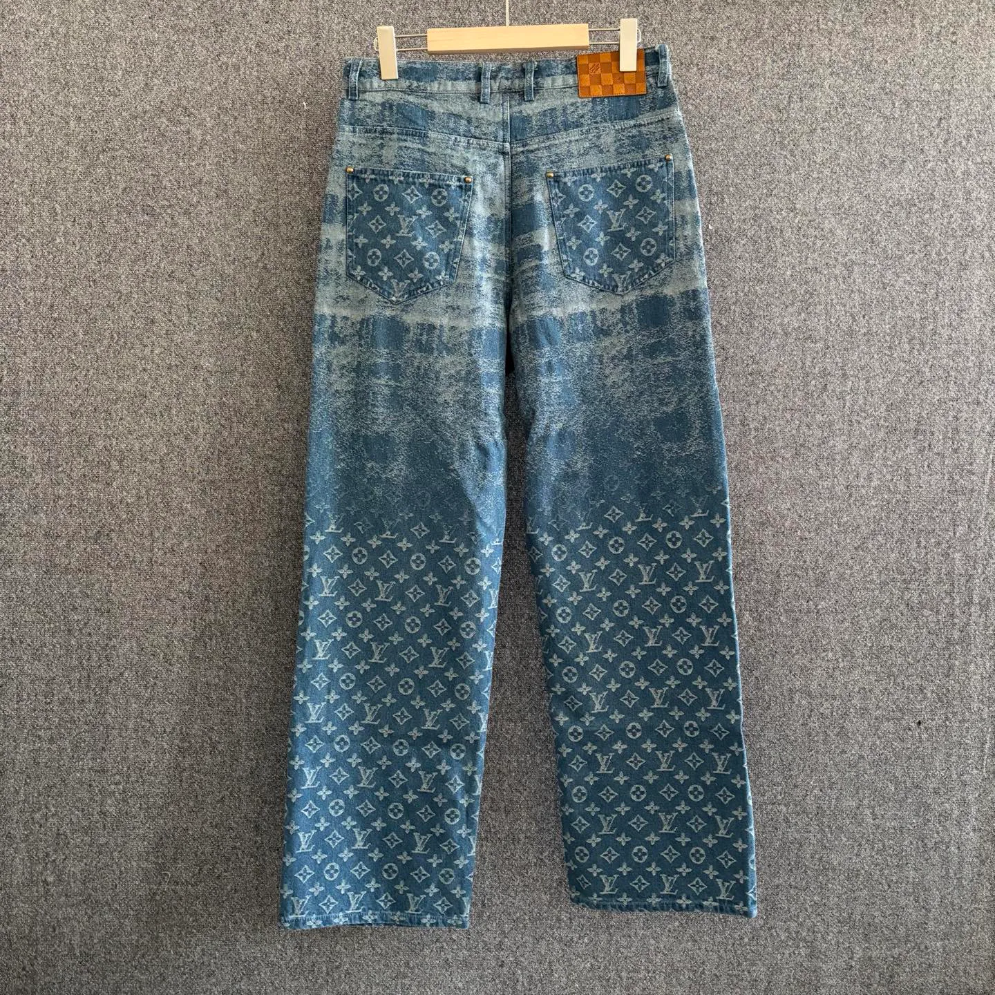 Джинсы Женские Louis Vuitton 13409554