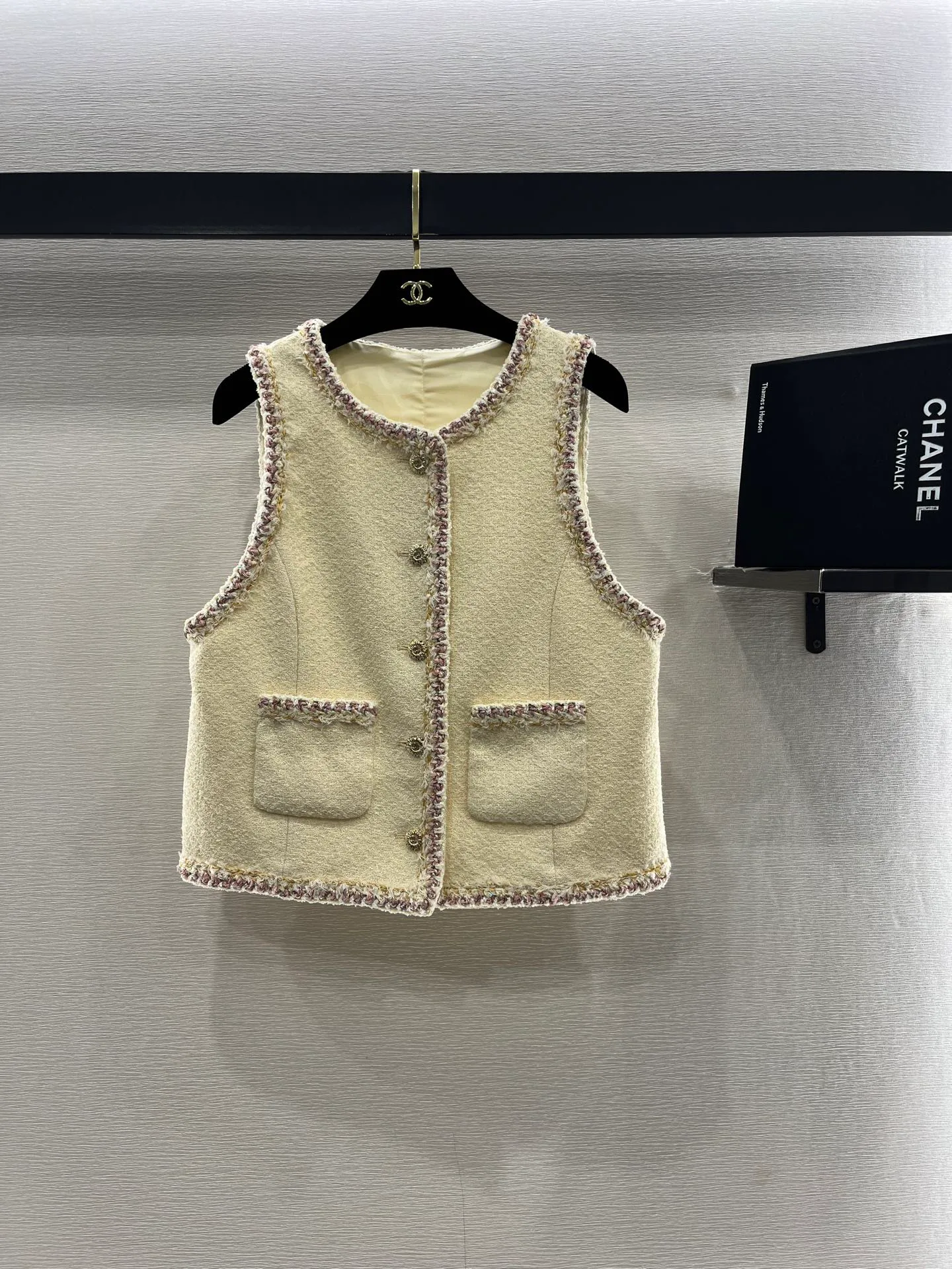 Жилеты Женские Chanel 1137370