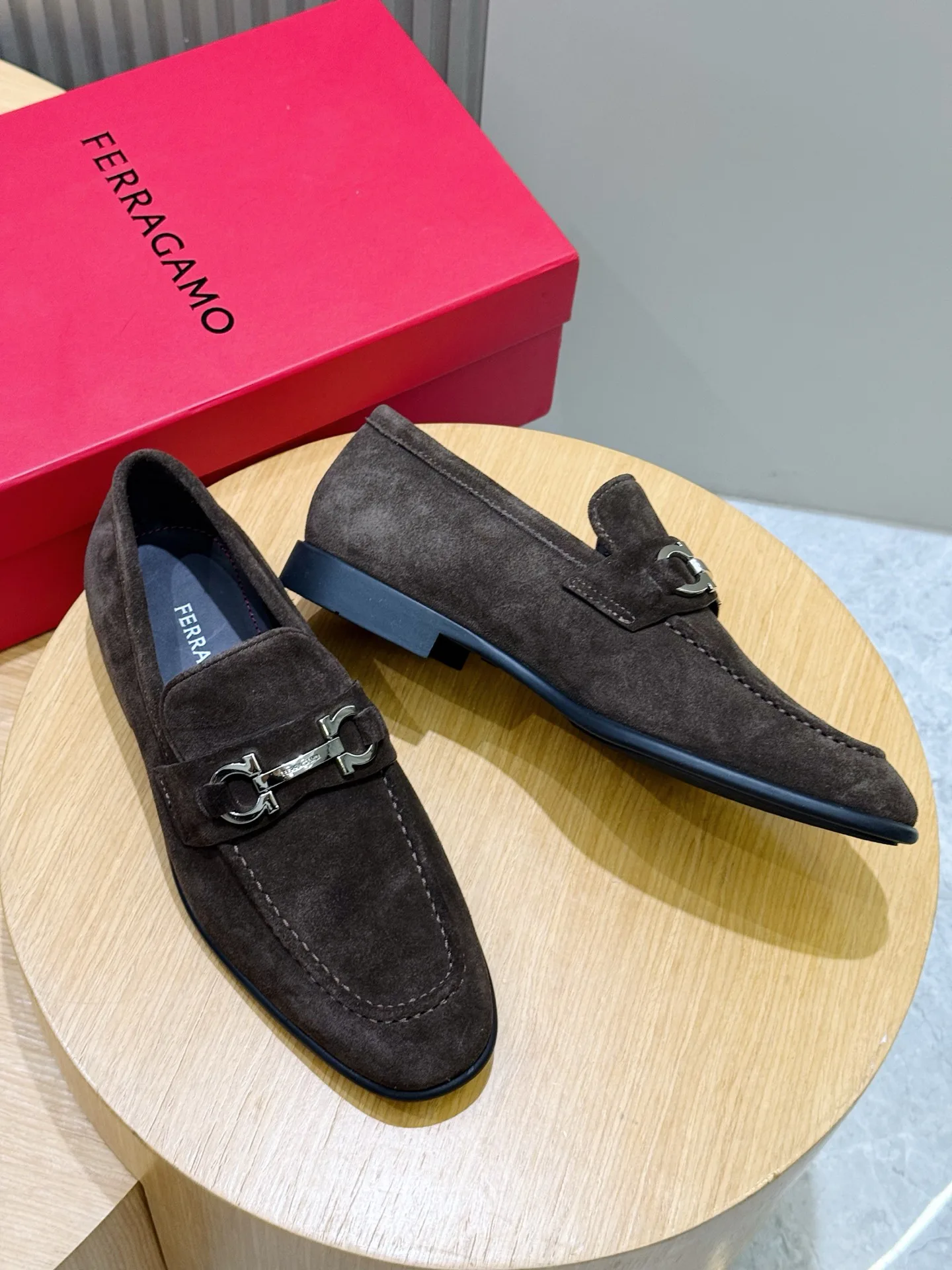 Лоферы И Туфли Мужские Salvatore Ferragamo 18101484