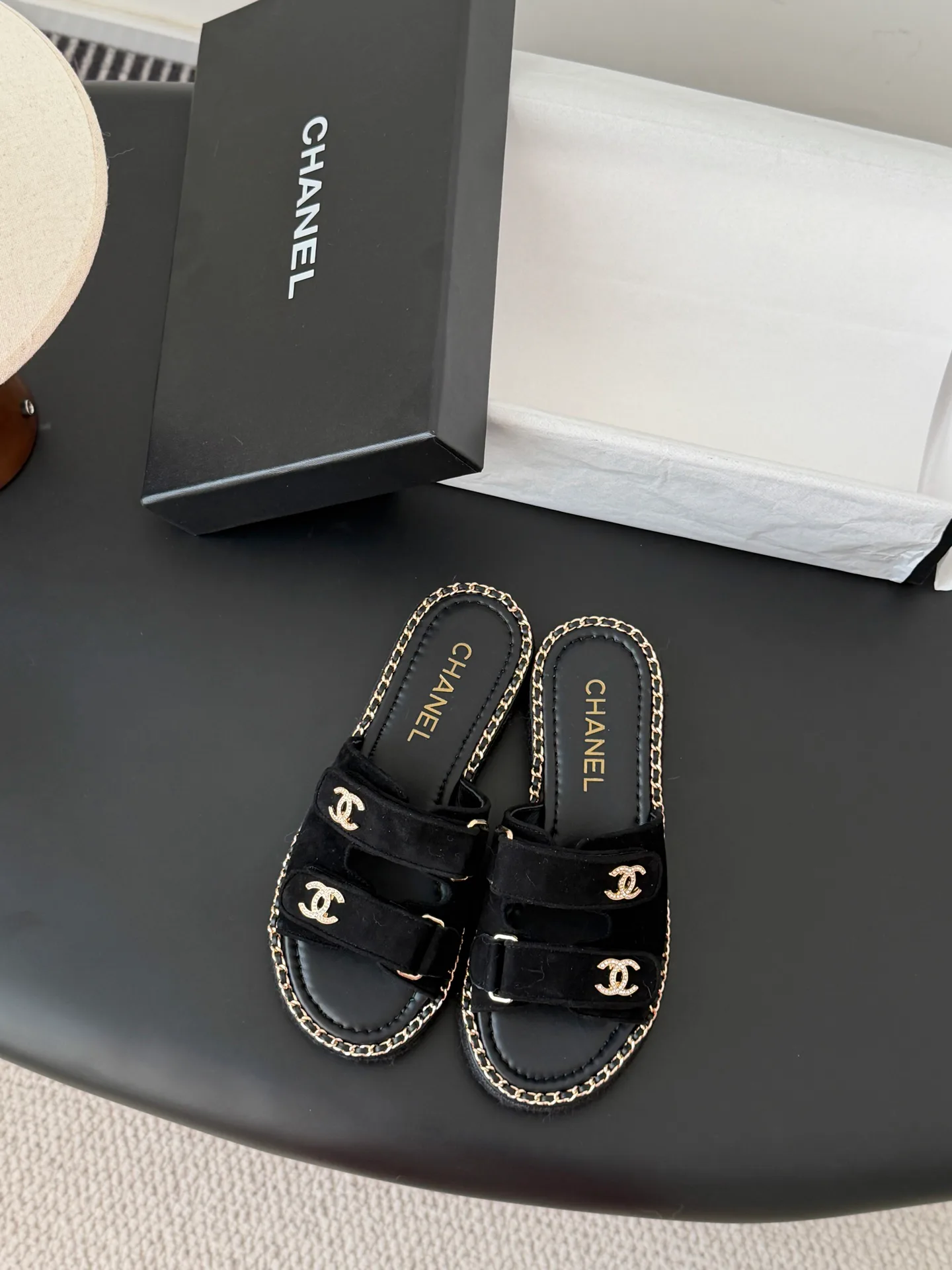 Шлепанцы Женские Chanel 11677182
