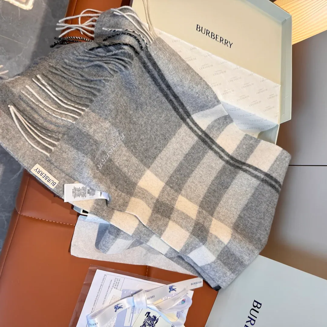 Шарфы Burberry 1518620
