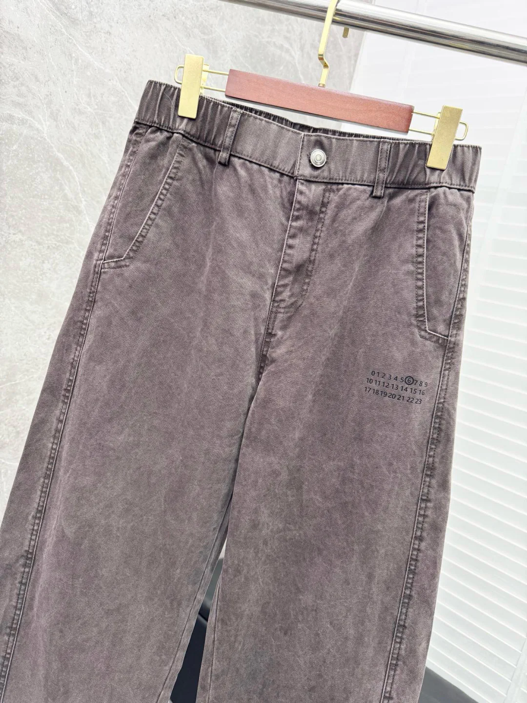 Брюки Мужские Maison Margiela 17942113