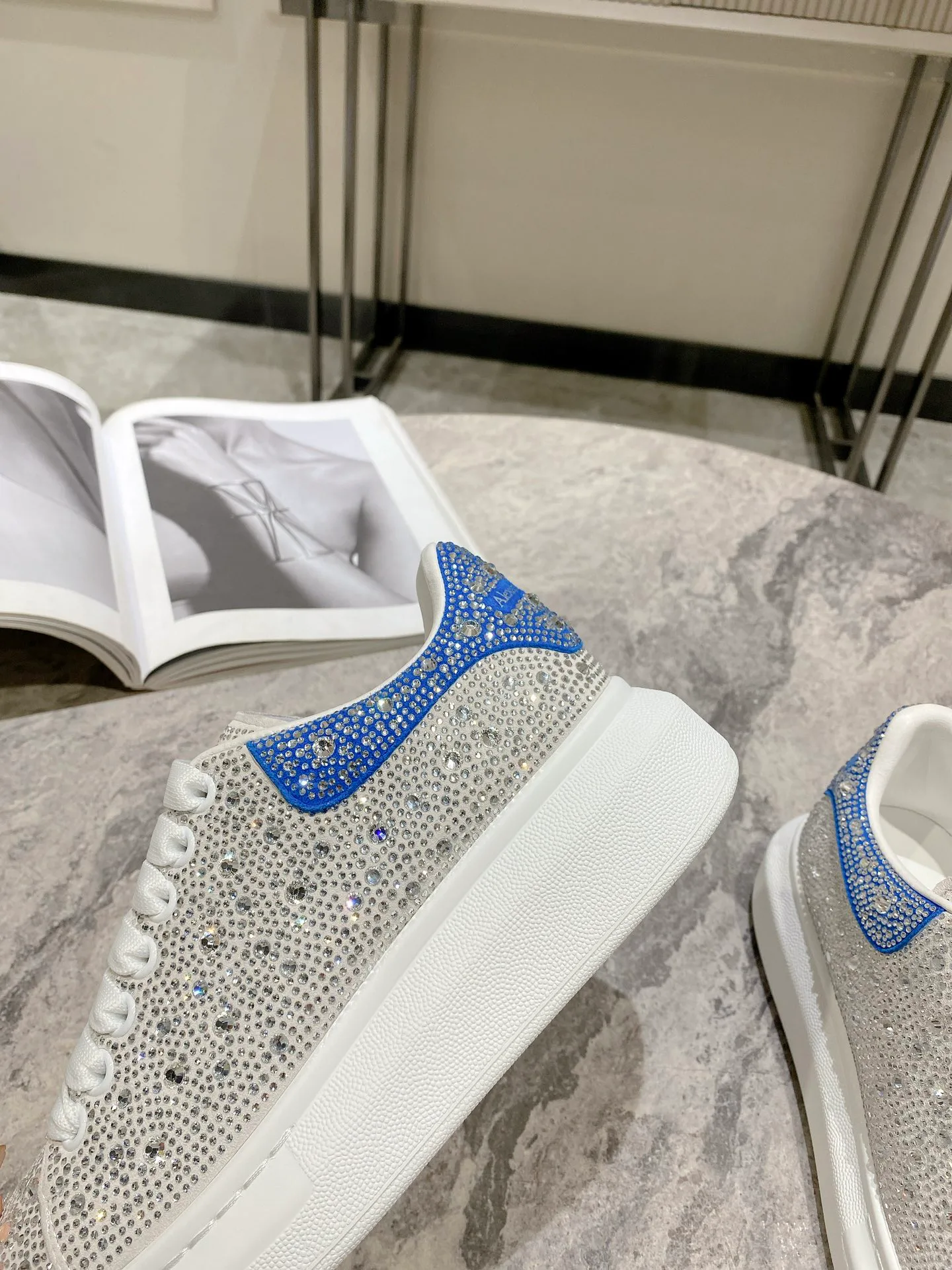 Кроссовки Женские Alexander Mcqueen 3446187