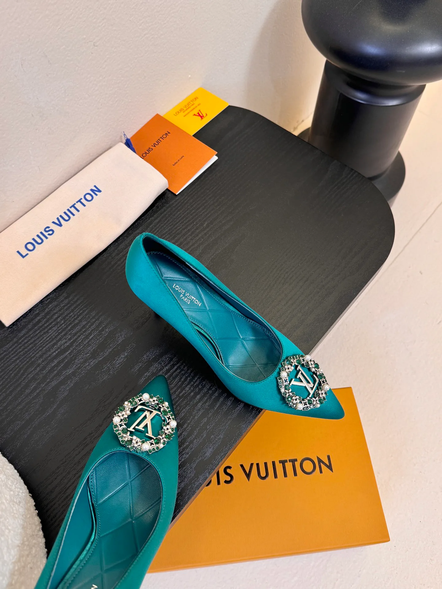 Туфли Женские Louis Vuitton 2300144