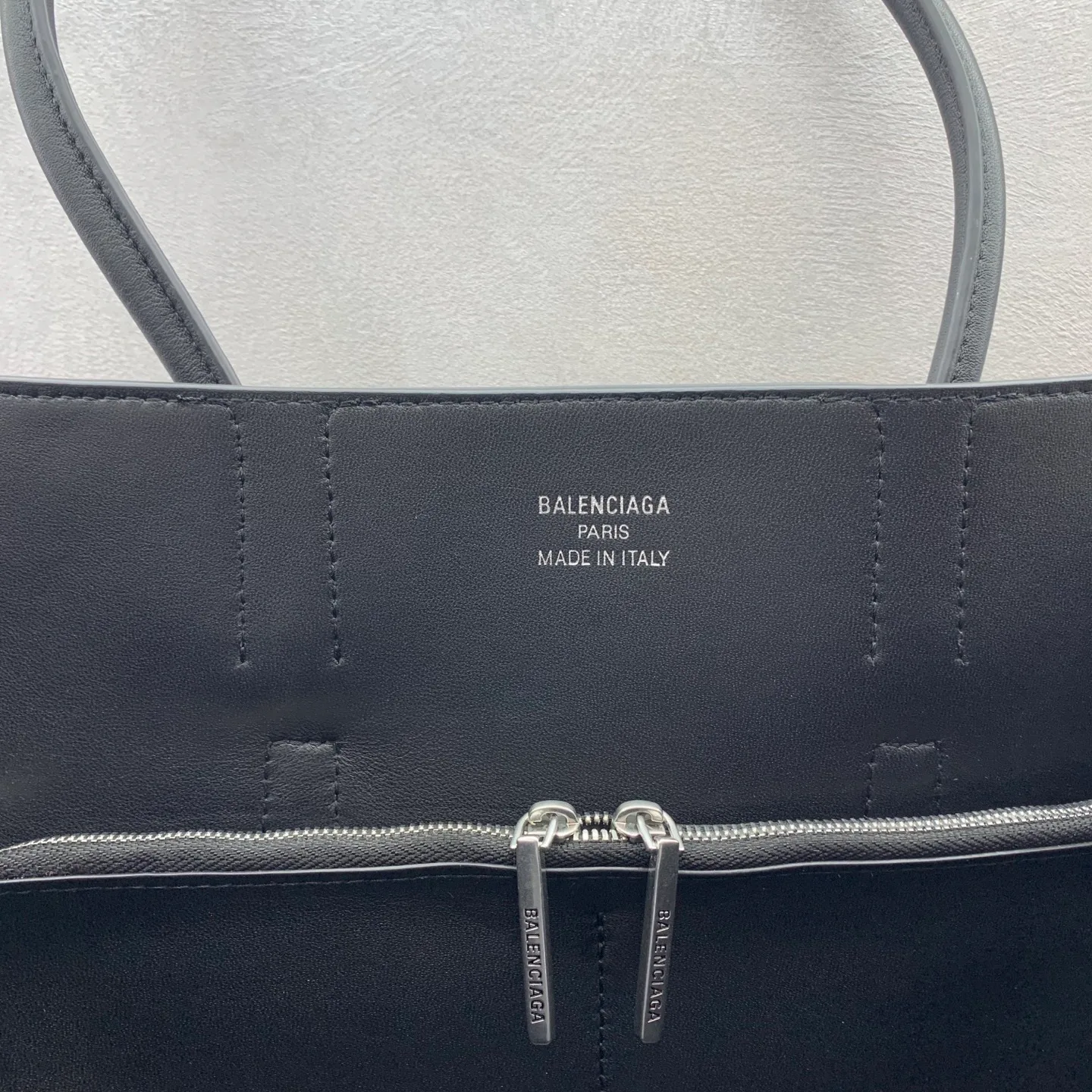 Классические Сумки Женские Balenciaga 18205724