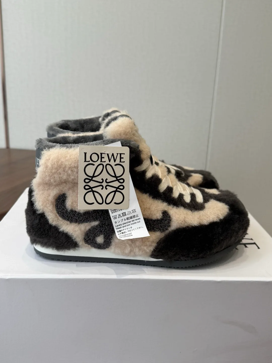 Кроссовки Женские Loewe 19539909