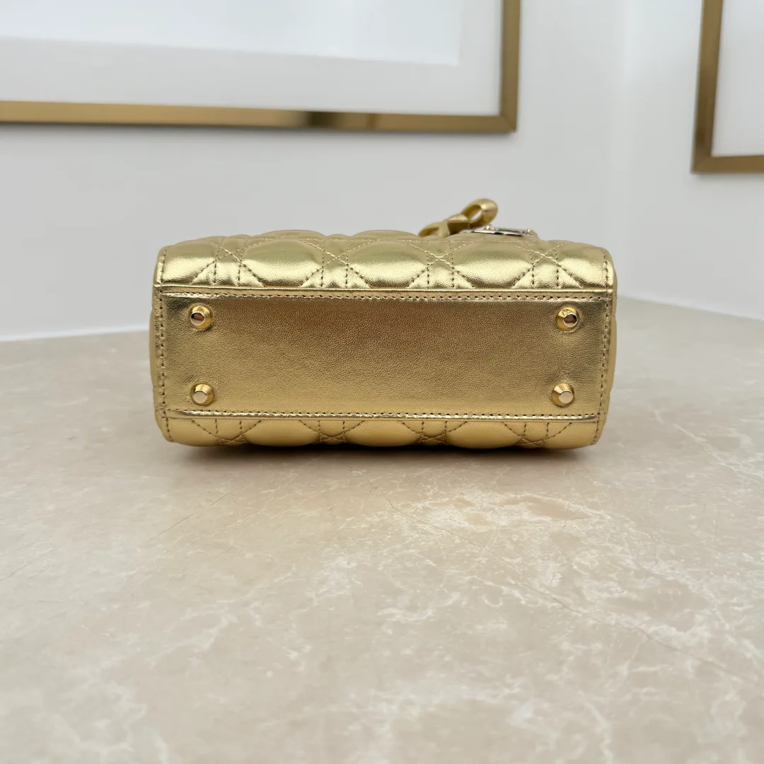 Классические Сумки Женские Christian Dior 18116224