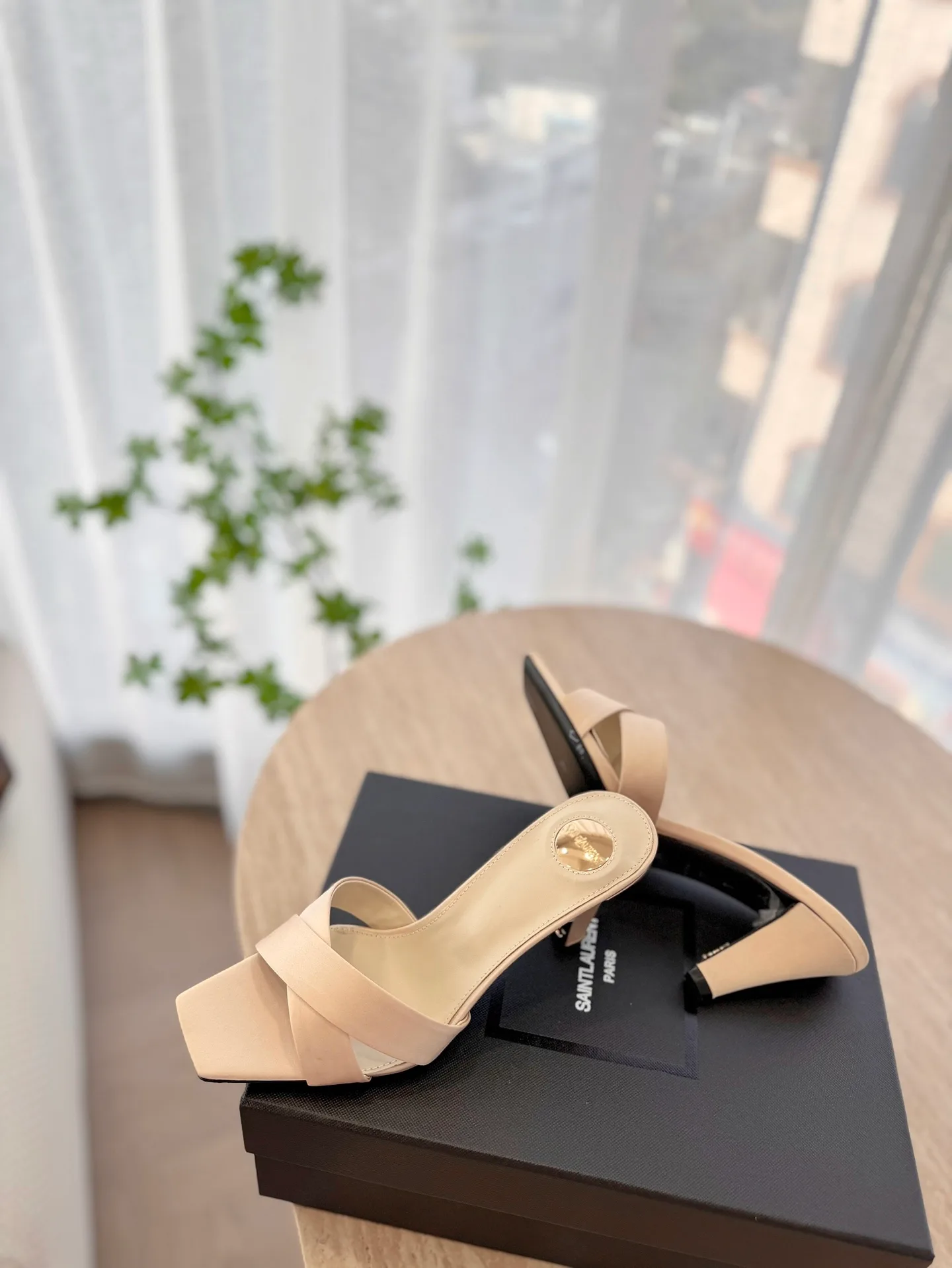 Босоножки Женские Saint Laurent 12815348