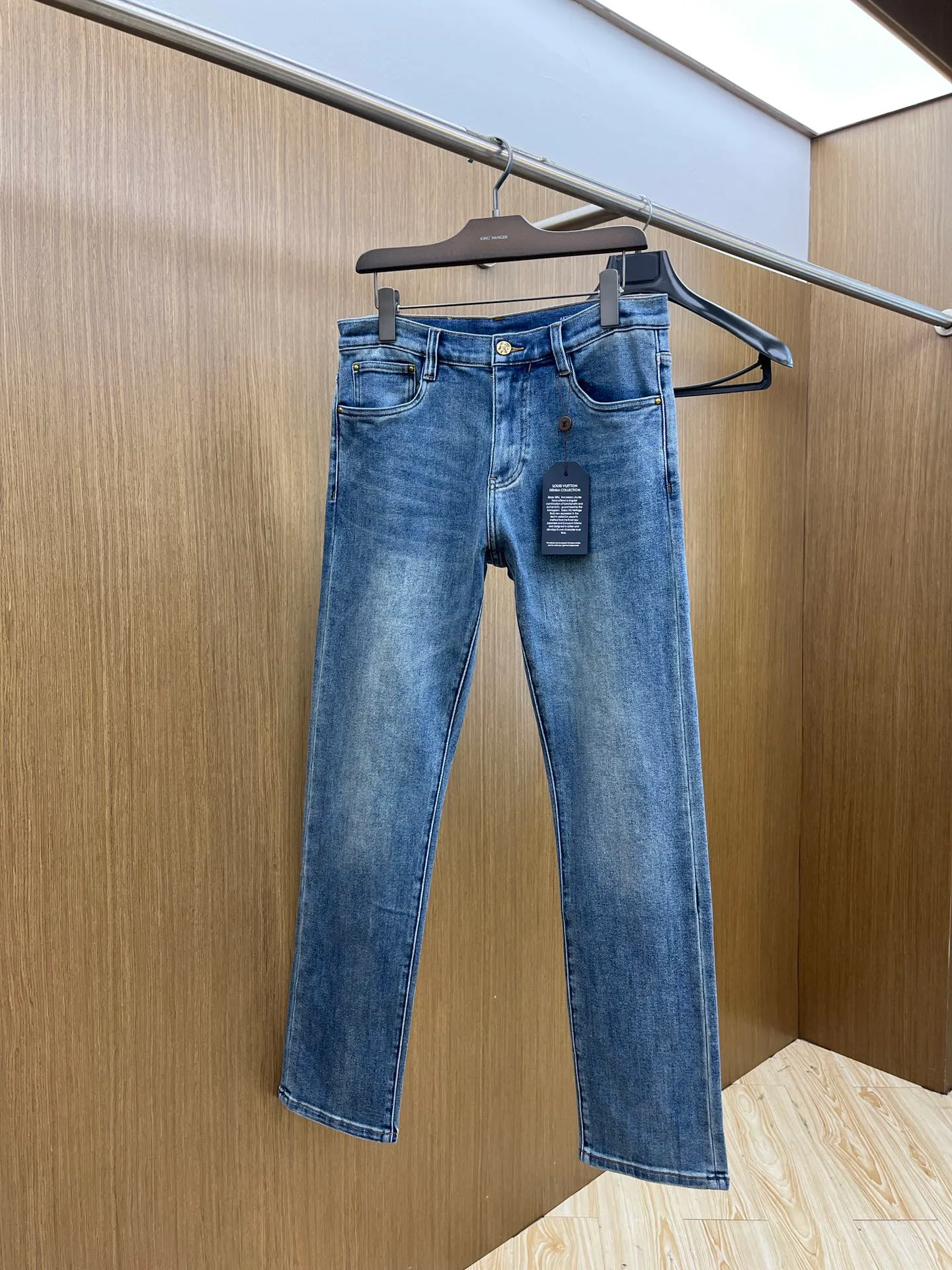 Джинсы Женские Louis Vuitton 11632750