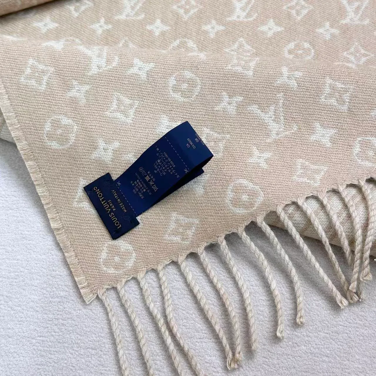 Шарфы Louis Vuitton 1152007