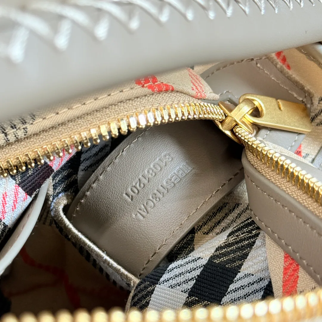 Сумки На Ремне Женские Burberry 16993935