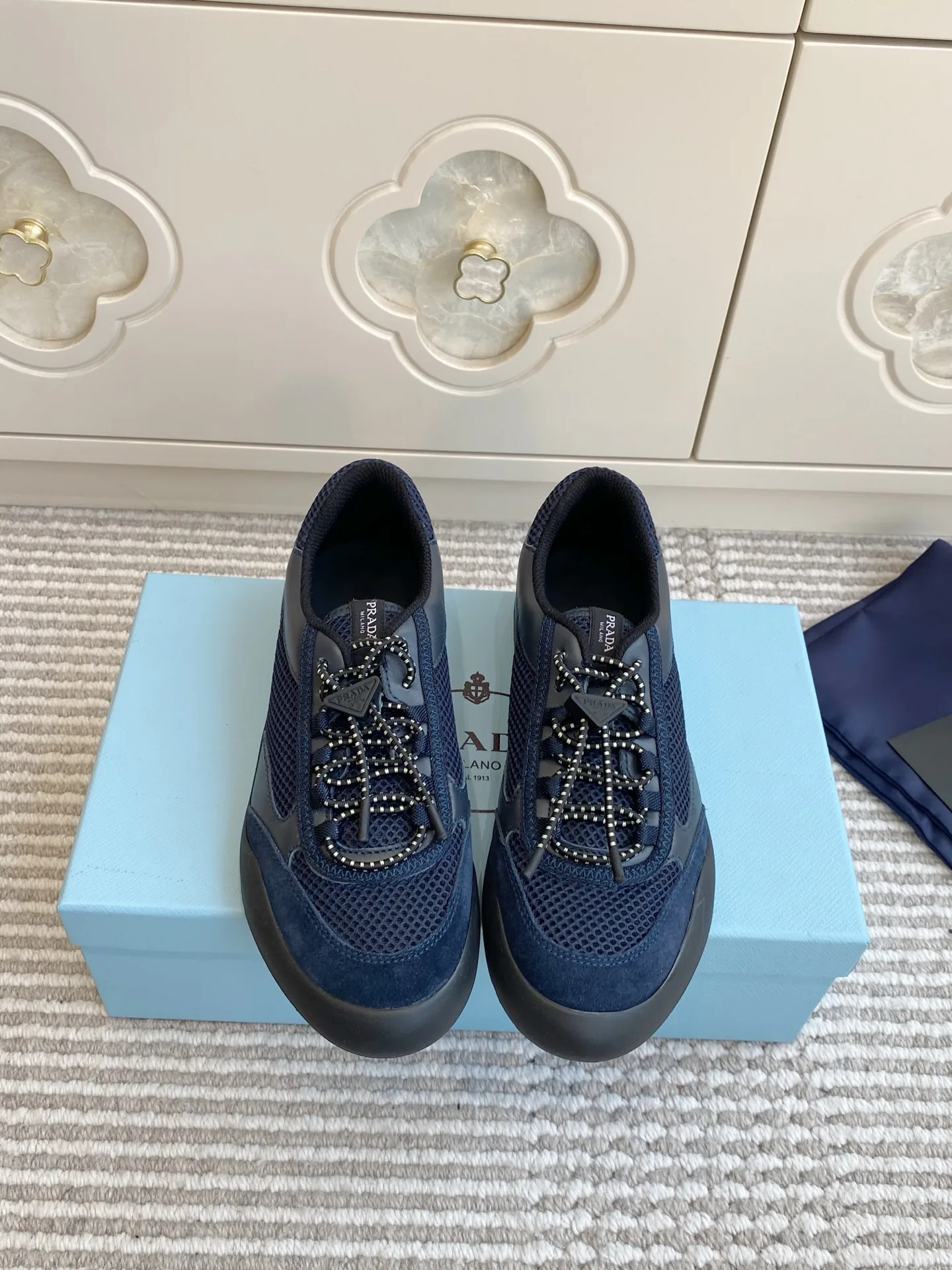 Кроссовки Женские Prada 11870112