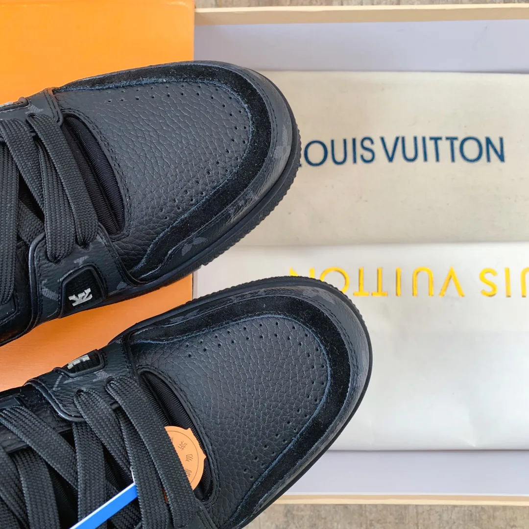 Кроссовки Мужские Louis Vuitton 10234390