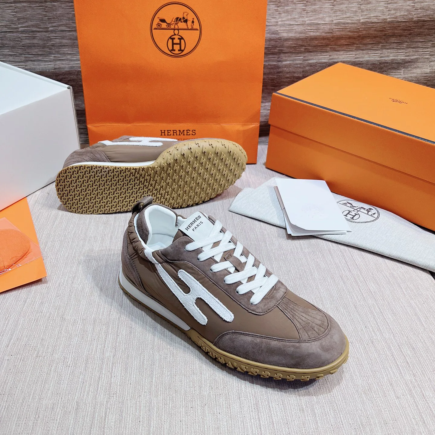 Кроссовки Женские Hermes 17749542