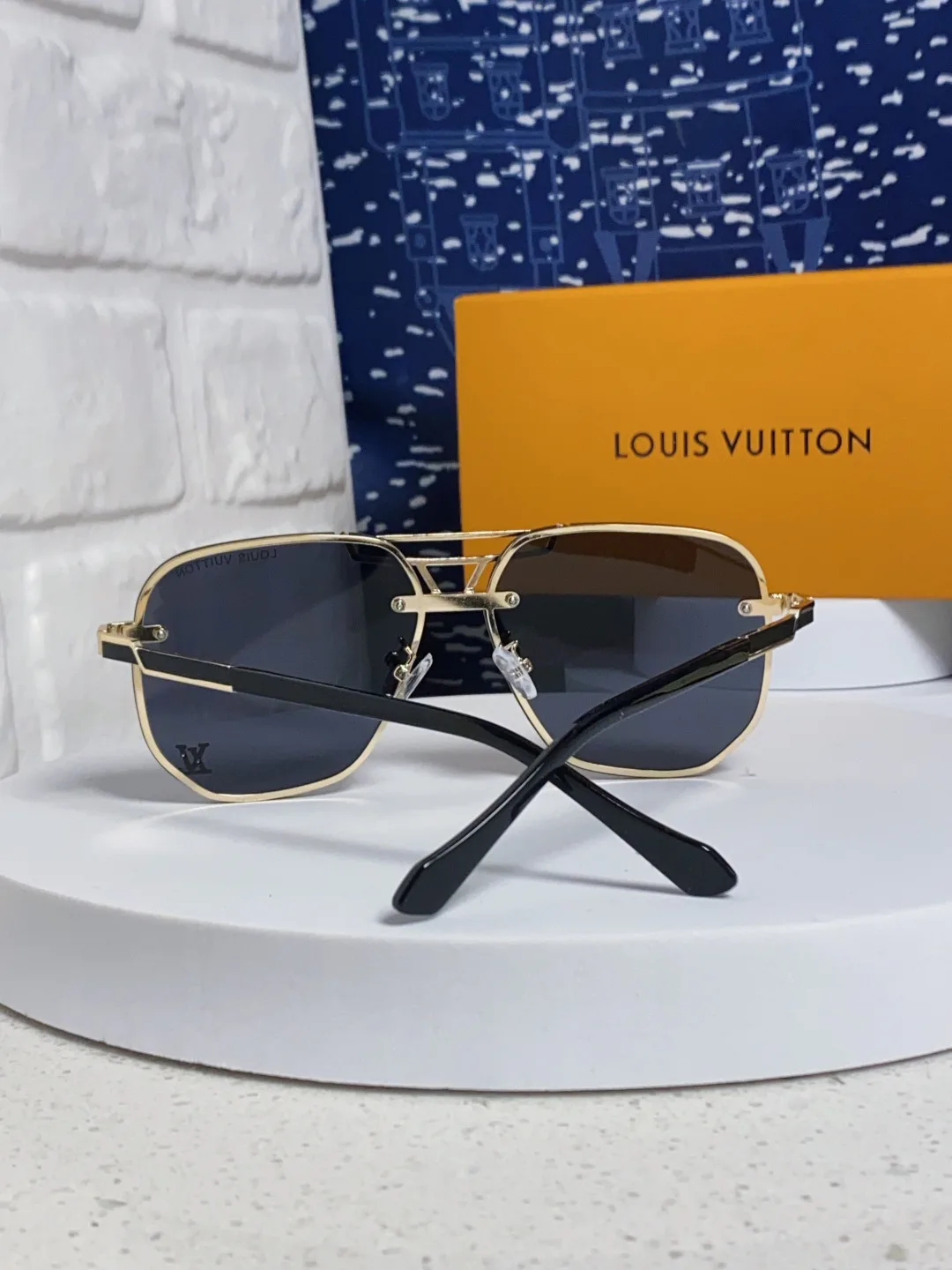 Очки Louis Vuitton 13135673