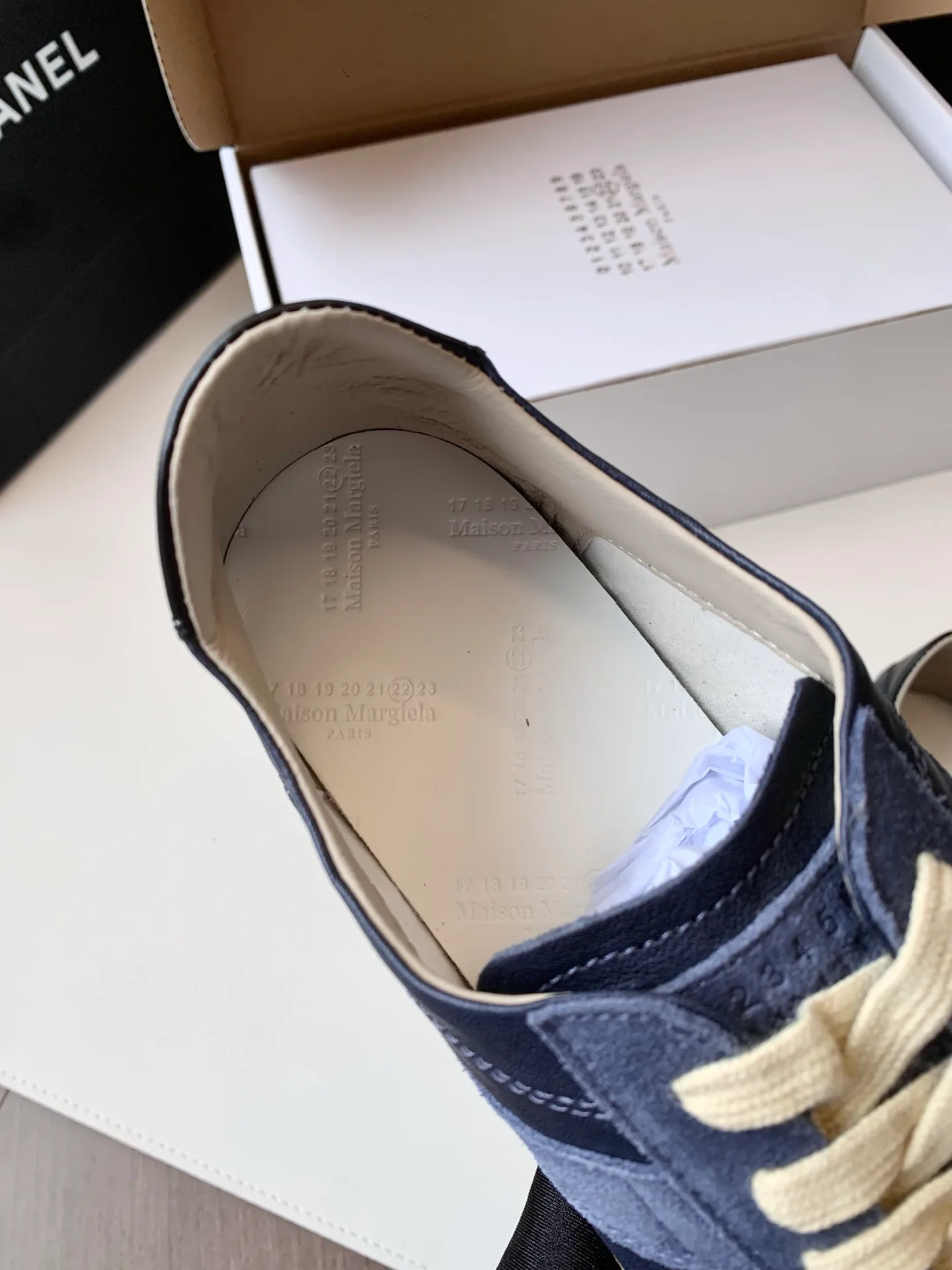 Кроссовки Женские Maison Margiela 17628617