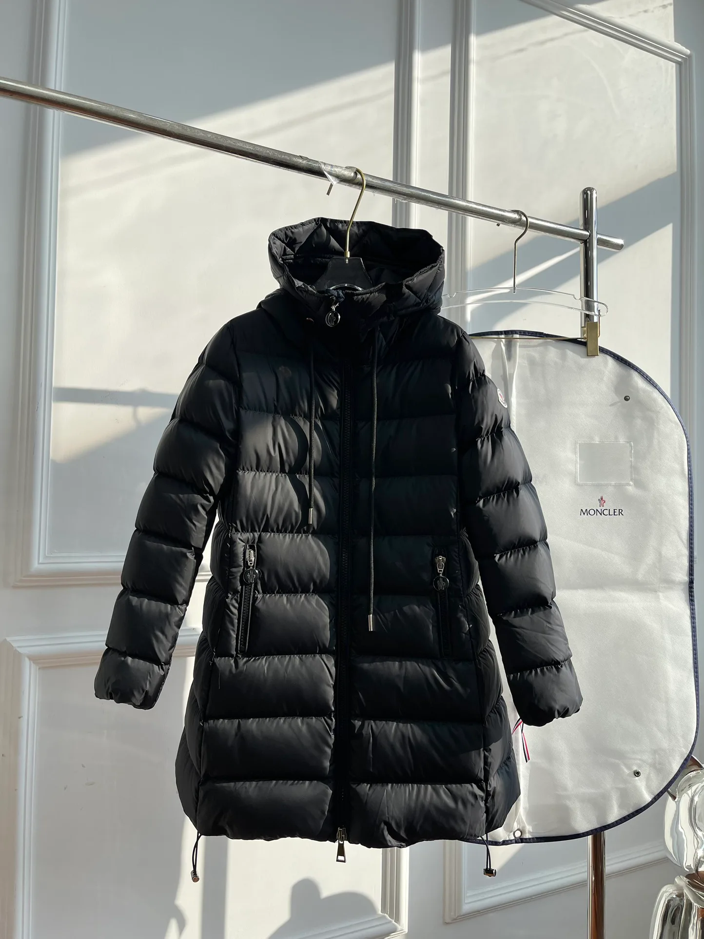 Пуховики Женские Moncler 110436