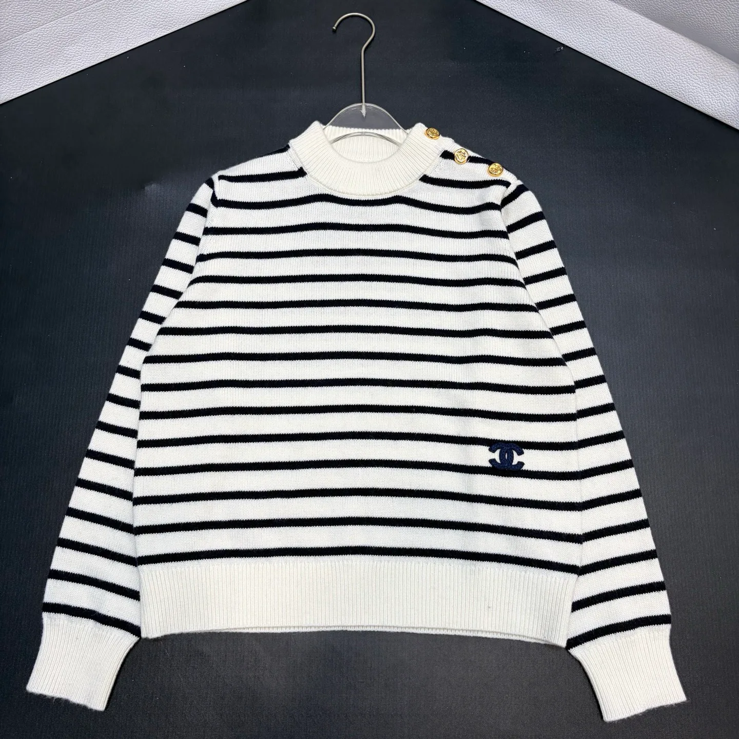 Джемперы И Свитеры Женские Chanel 18138701