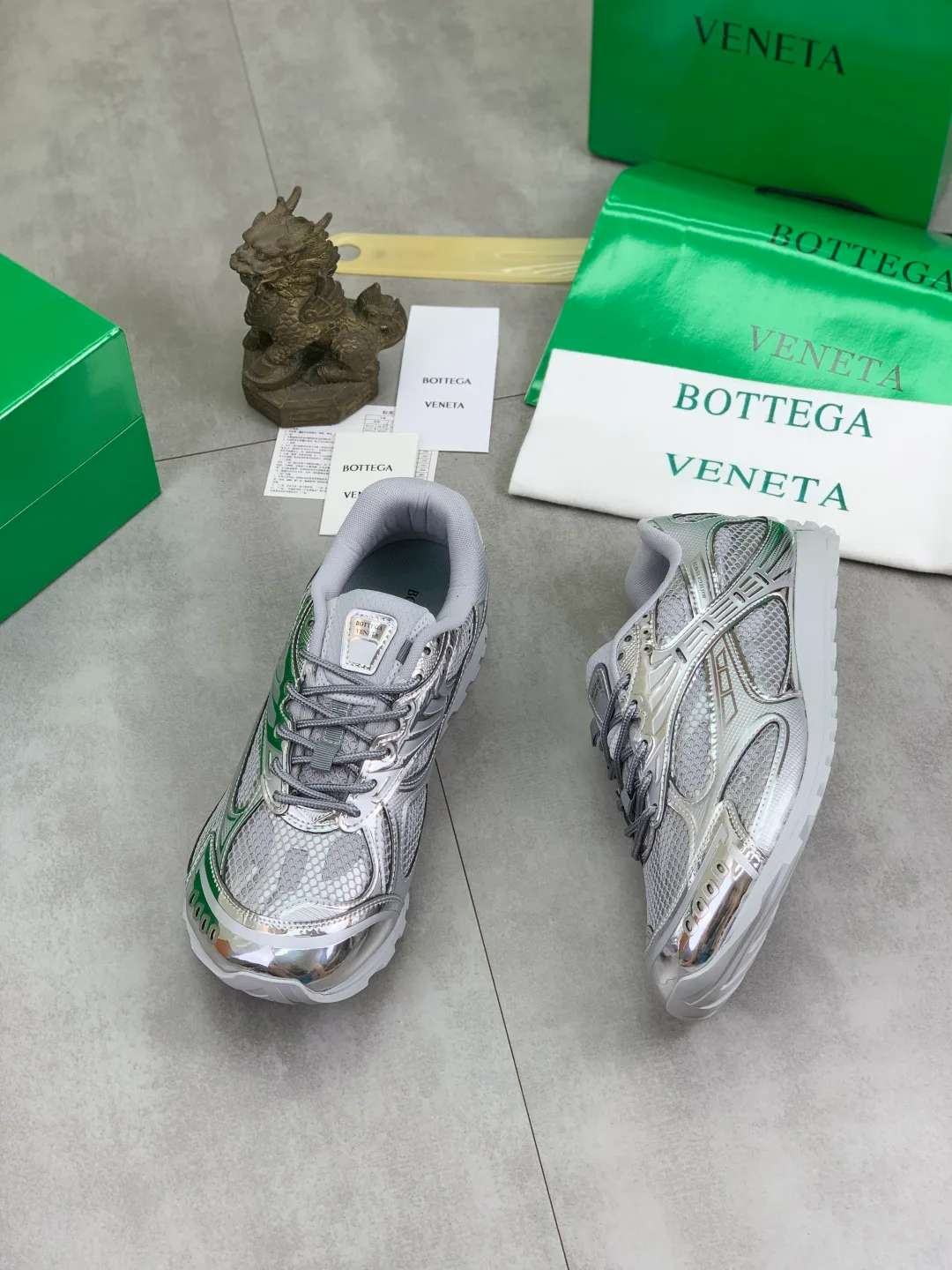 Кроссовки Женские Bottega Veneta 18365186