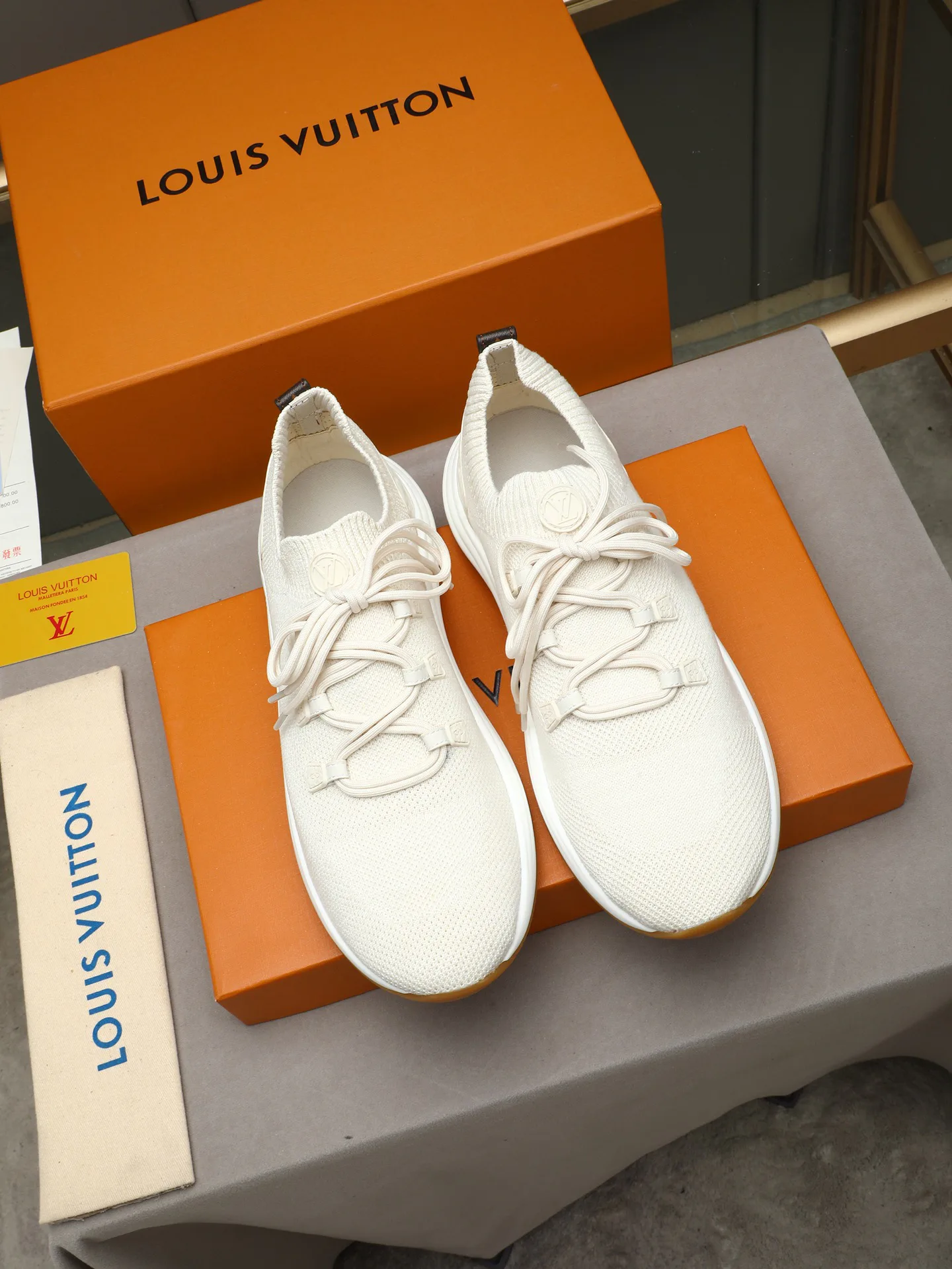 Кроссовки Женские Louis Vuitton 17947266