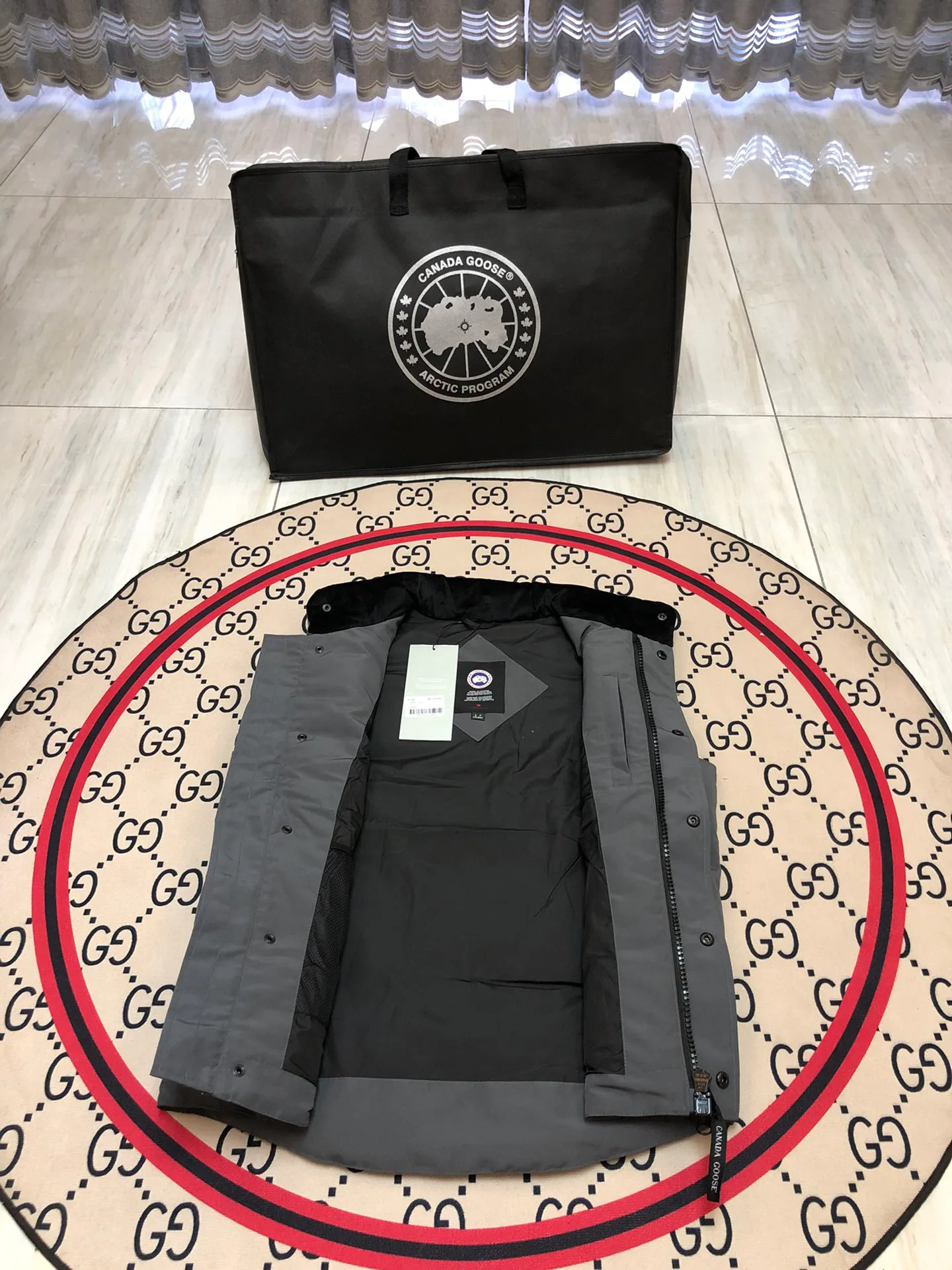 Жилеты Женские Canada Goose 1294358