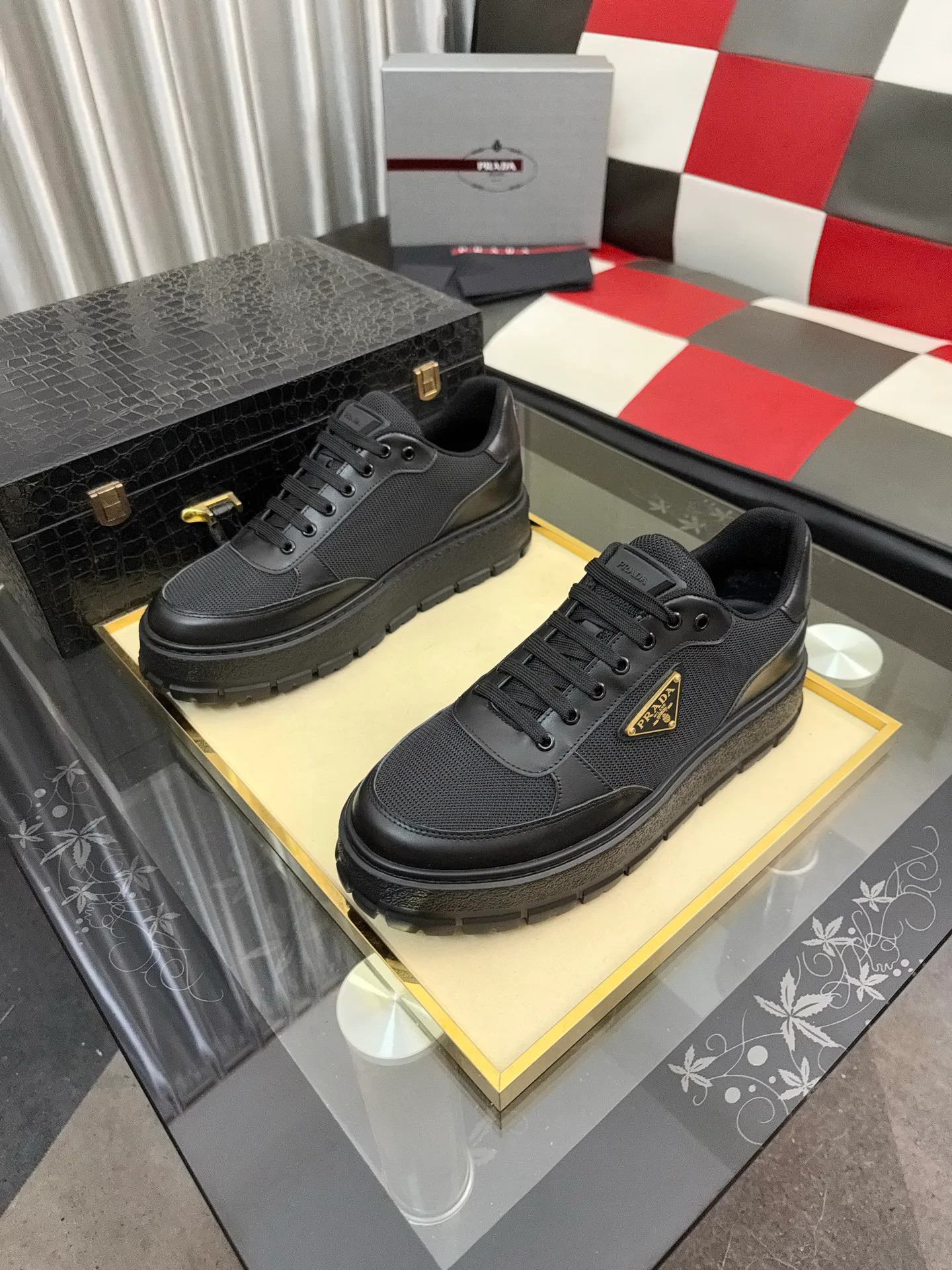 Кроссовки Женские Prada 18417415