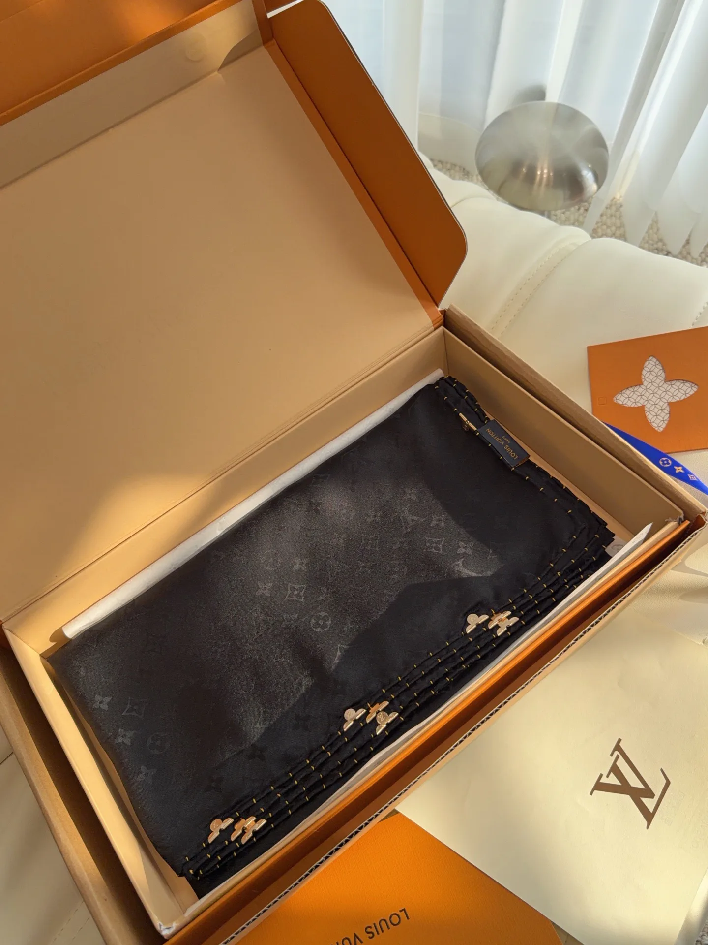 Платки Louis Vuitton 18401186