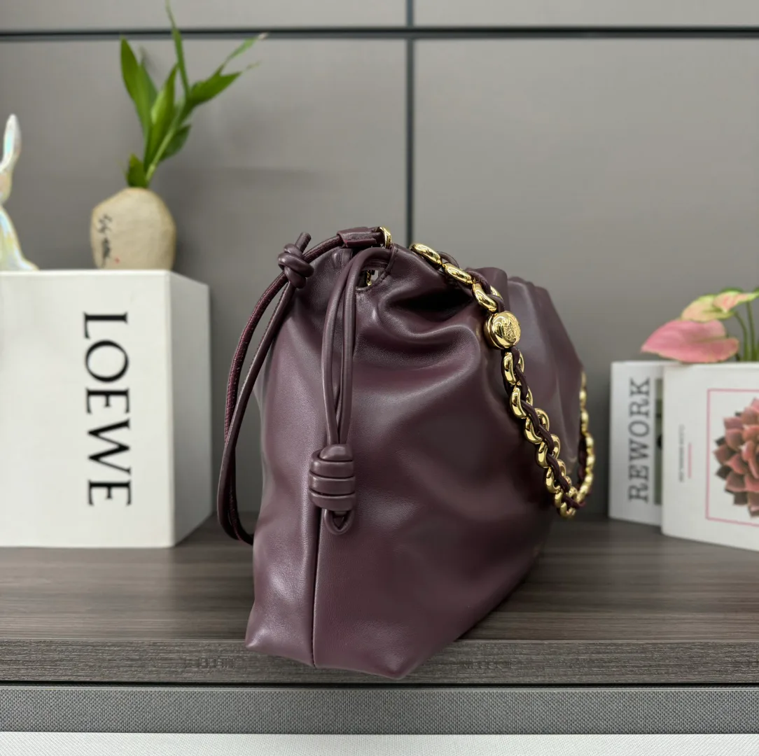 Классические Сумки Женские Loewe 11699882