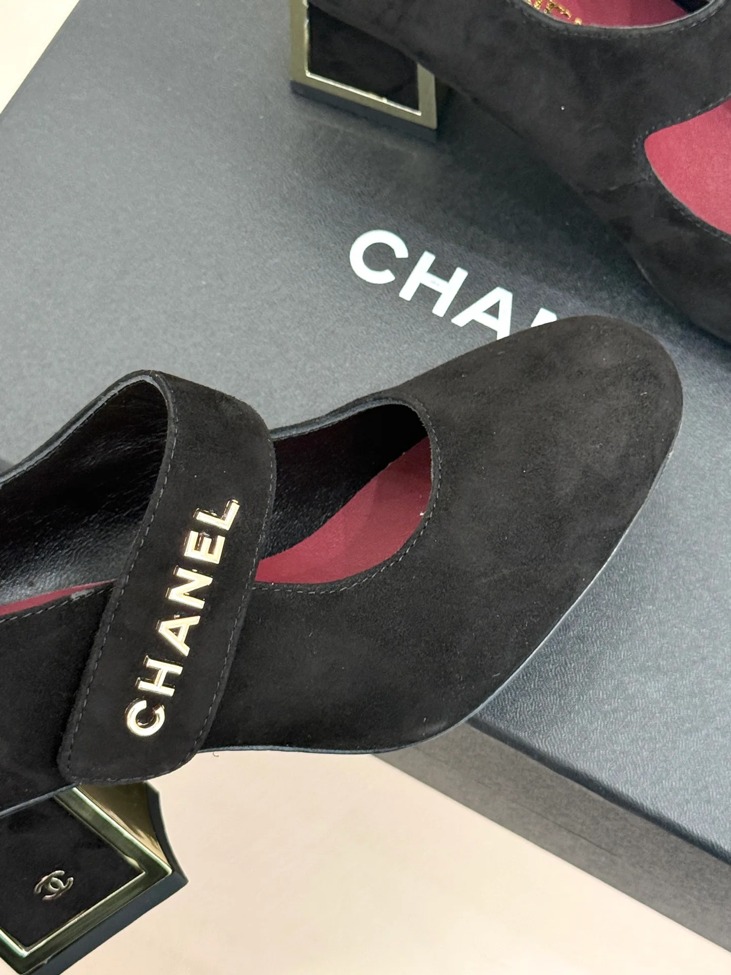 Туфли Женские Chanel 18092666