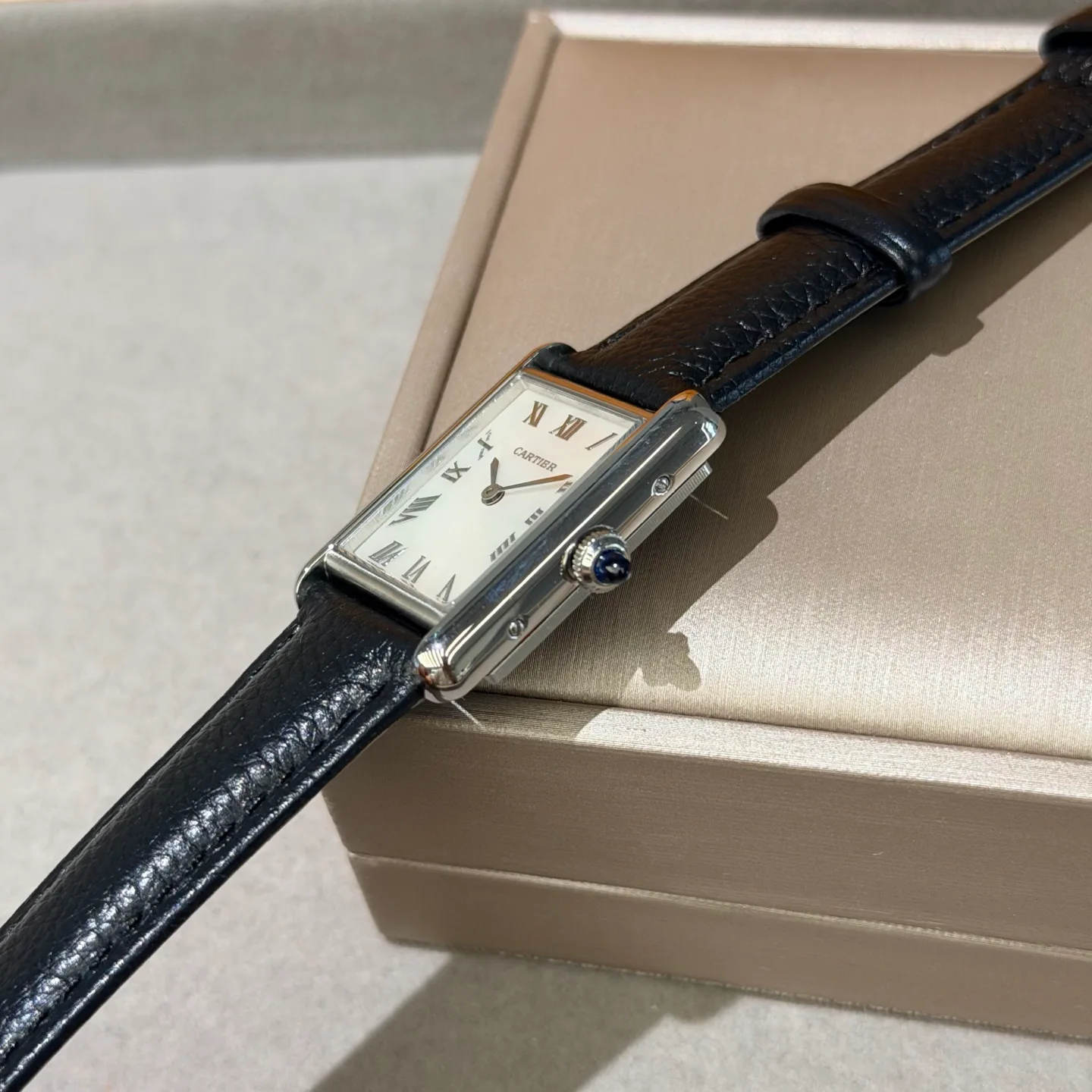 Часы Женские Cartier 18362048