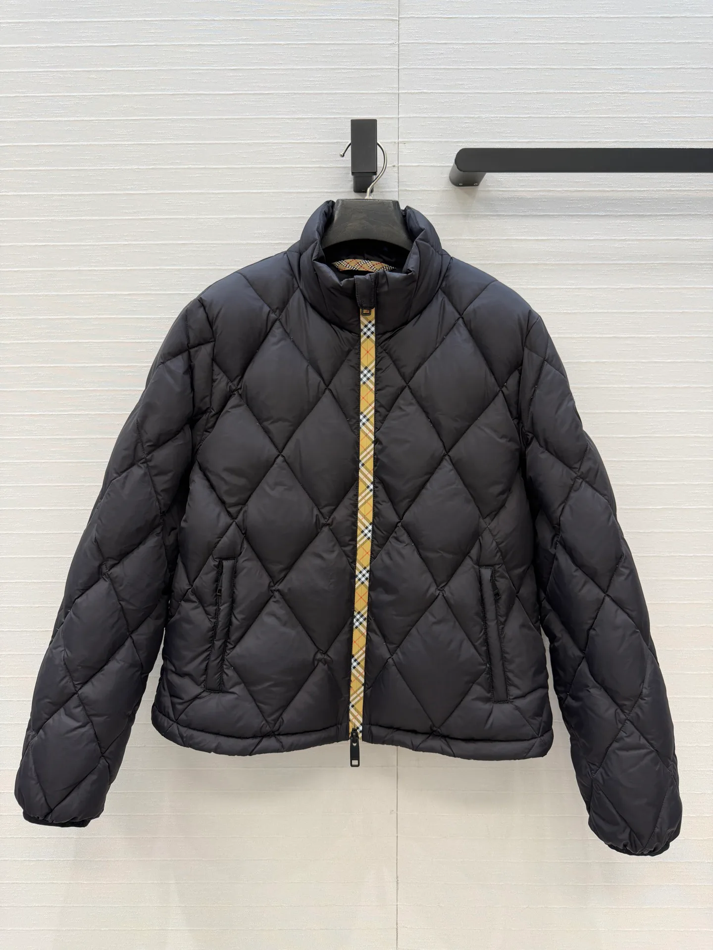 Куртки И Пуховики Женские Burberry 18325227
