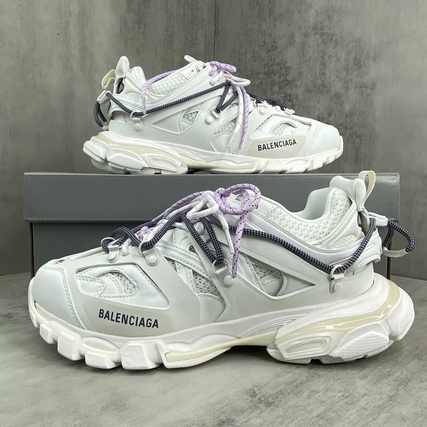 Кроссовки Женские Balenciaga 11705512