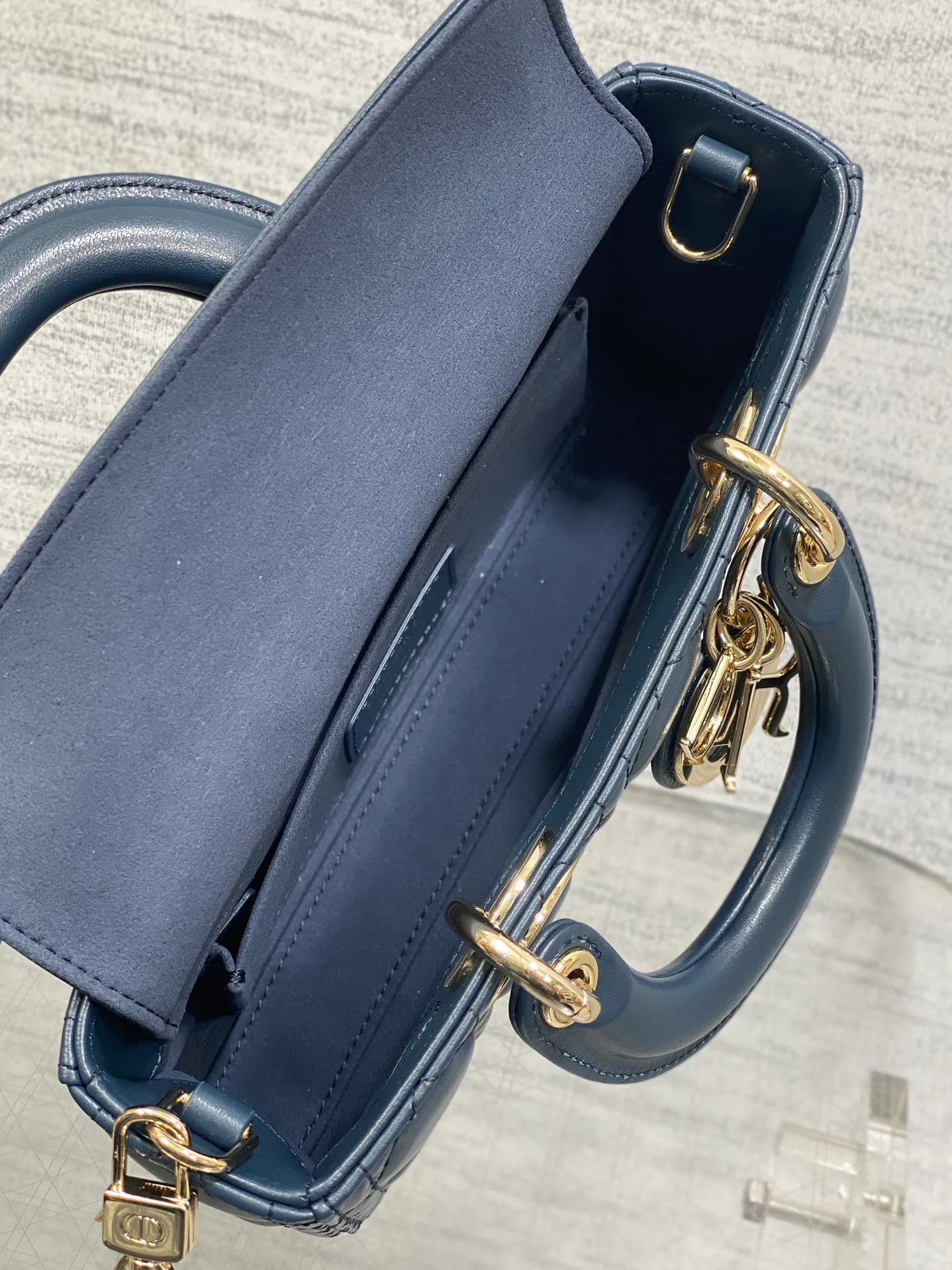 Классические Сумки Женские Christian Dior 17770367