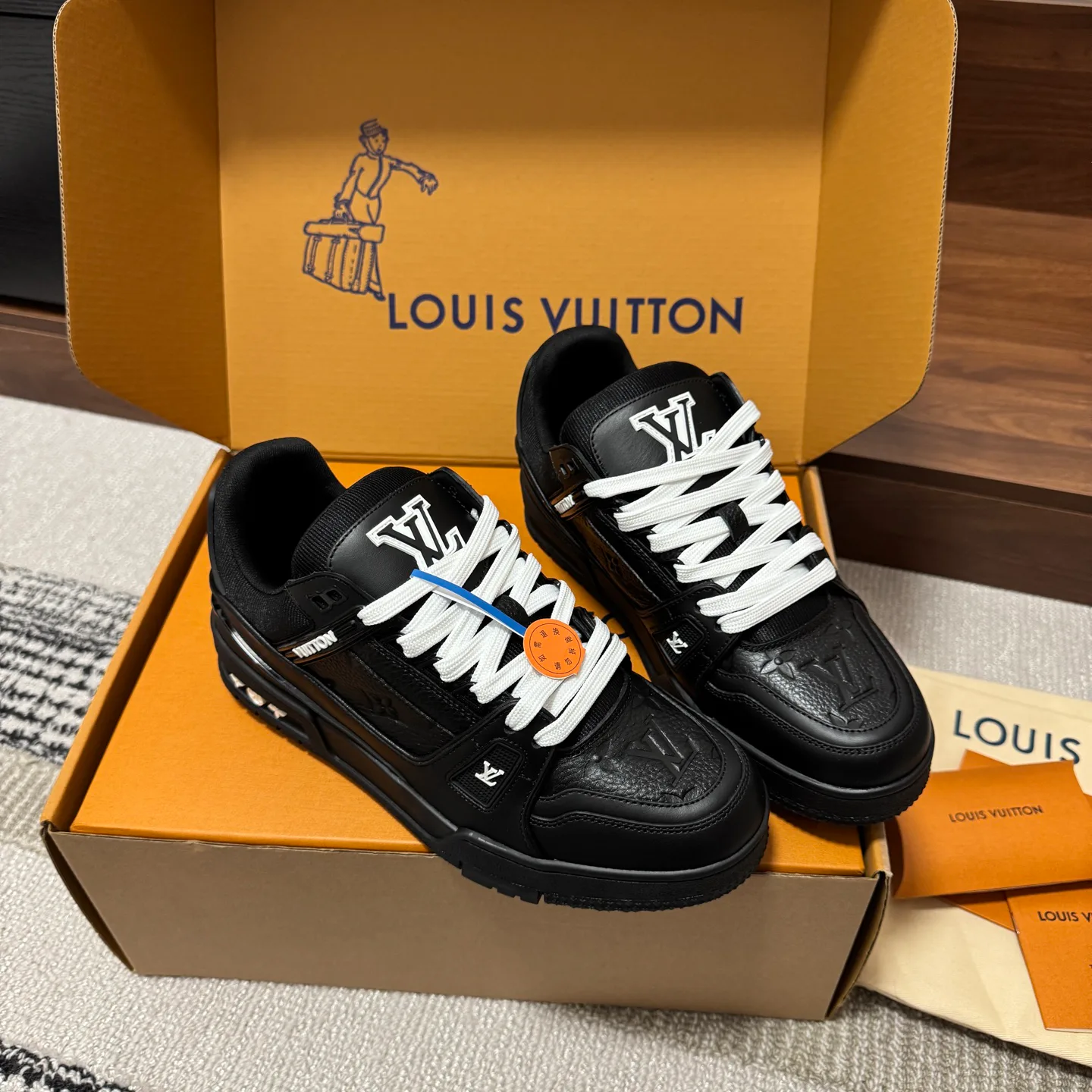 Кроссовки Женские Louis Vuitton 1546802