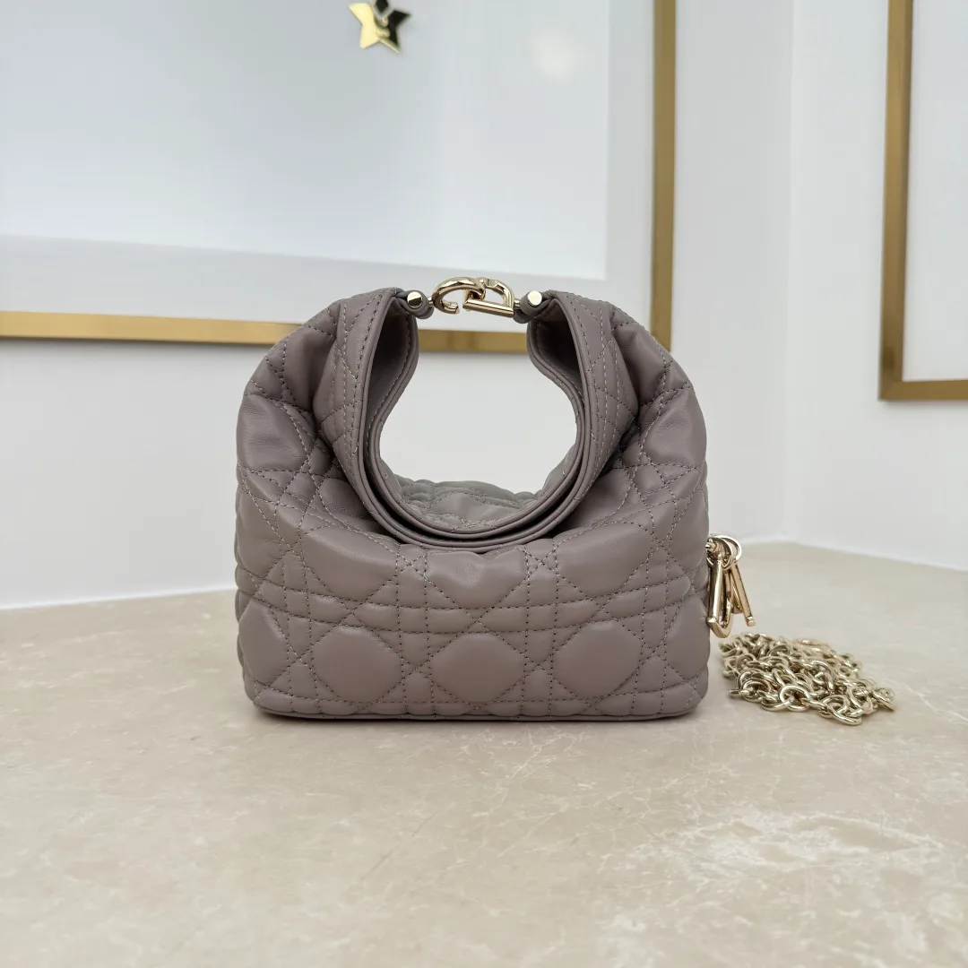 Классические Сумки Женские Christian Dior 18116264