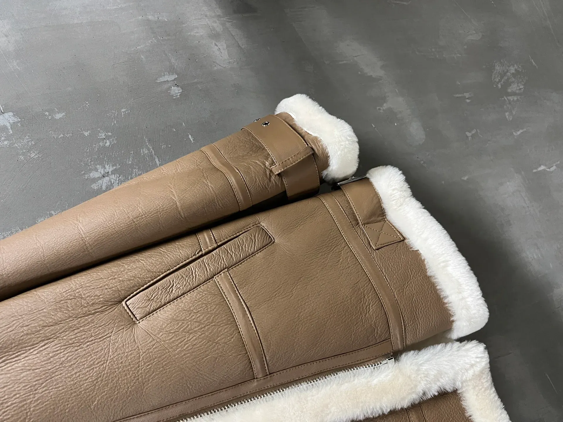 Кожаные Куртки И Дублёнки Женские Saint Laurent 3129853