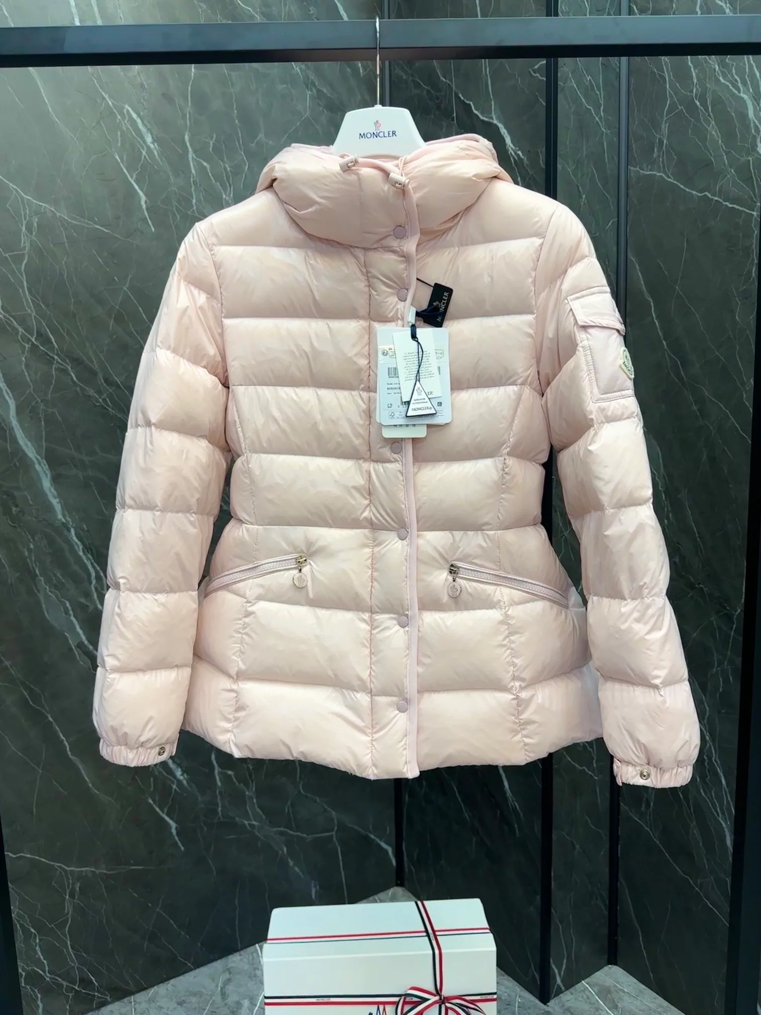 Куртки И Пуховики Женские Moncler 583244