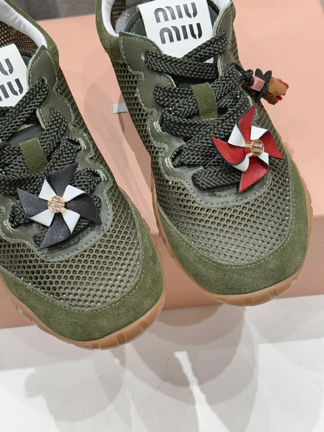 Кроссовки Женские Miu Miu 17240750