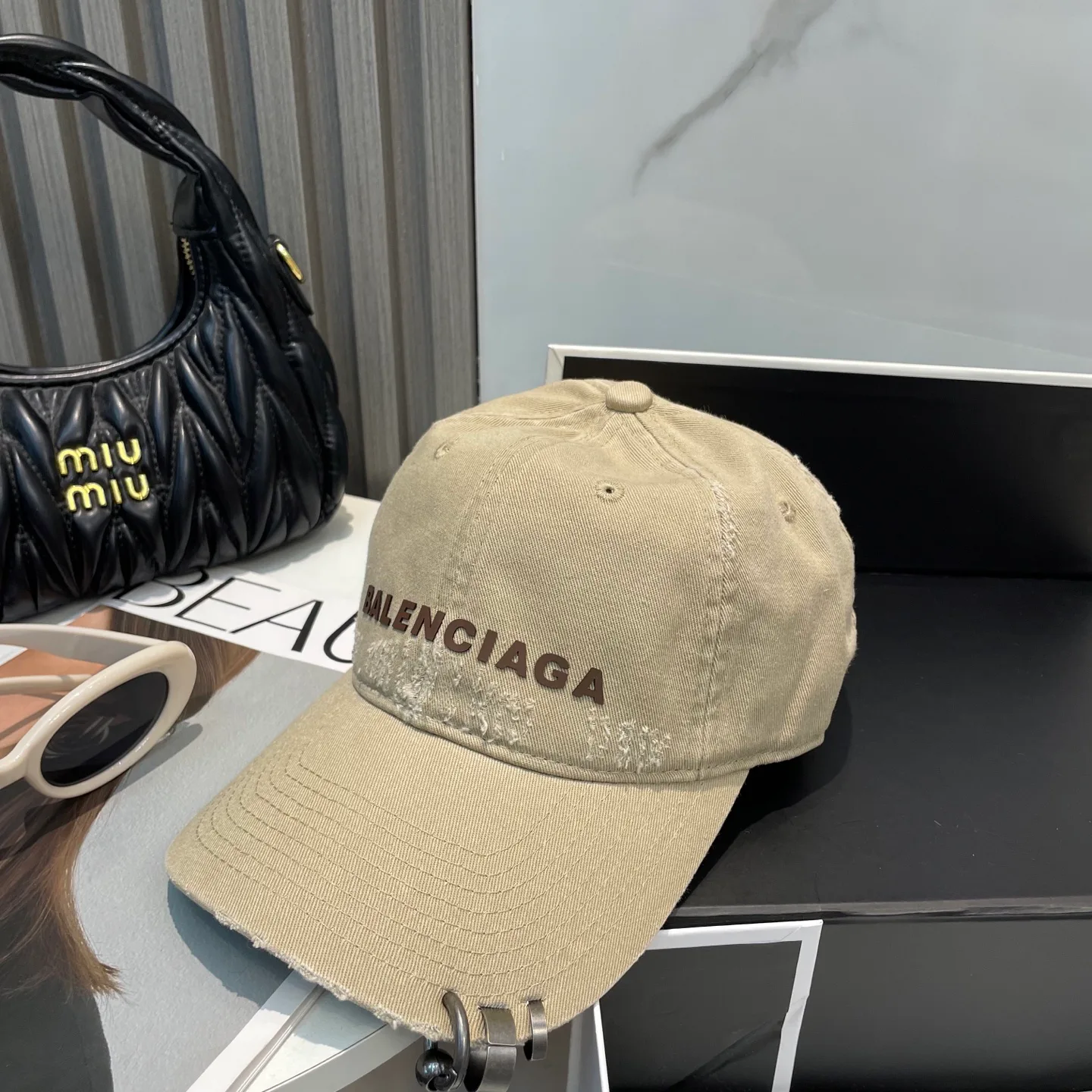 Головные Уборы Balenciaga 336870