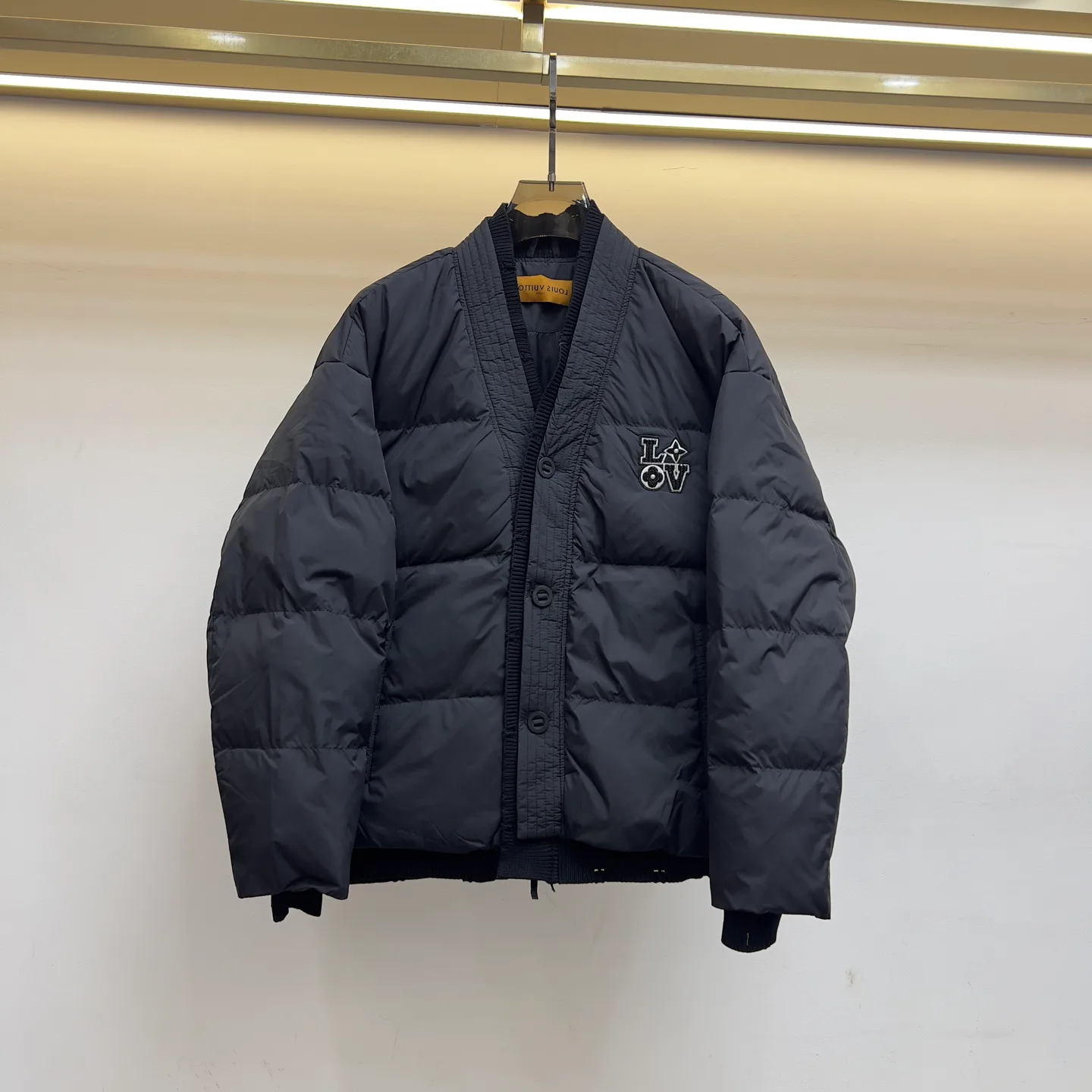 Куртки И Пуховики Женские Louis Vuitton 844069