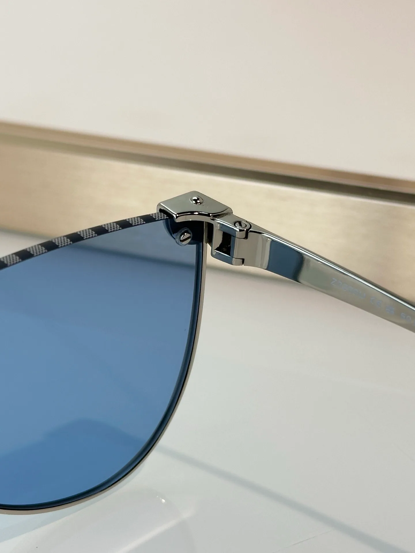 Очки Louis Vuitton 16942428