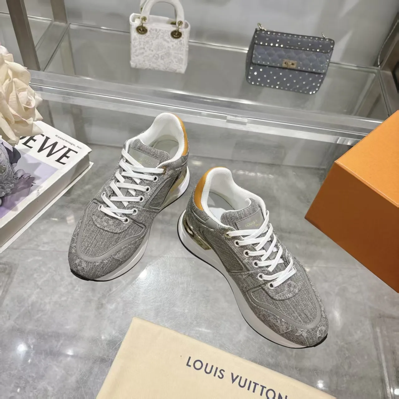 Кроссовки Женские Louis Vuitton 1284525