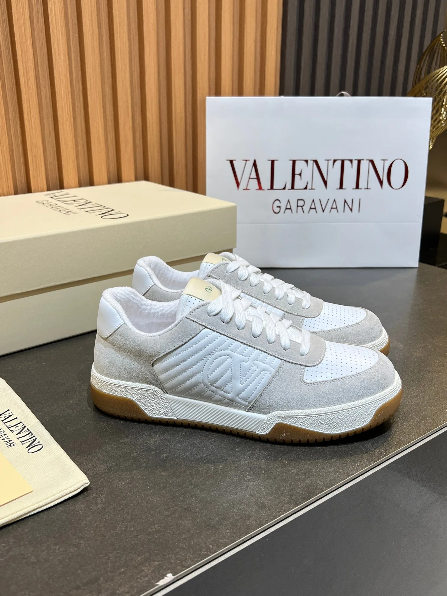 Кроссовки Женские Valentino 11679383