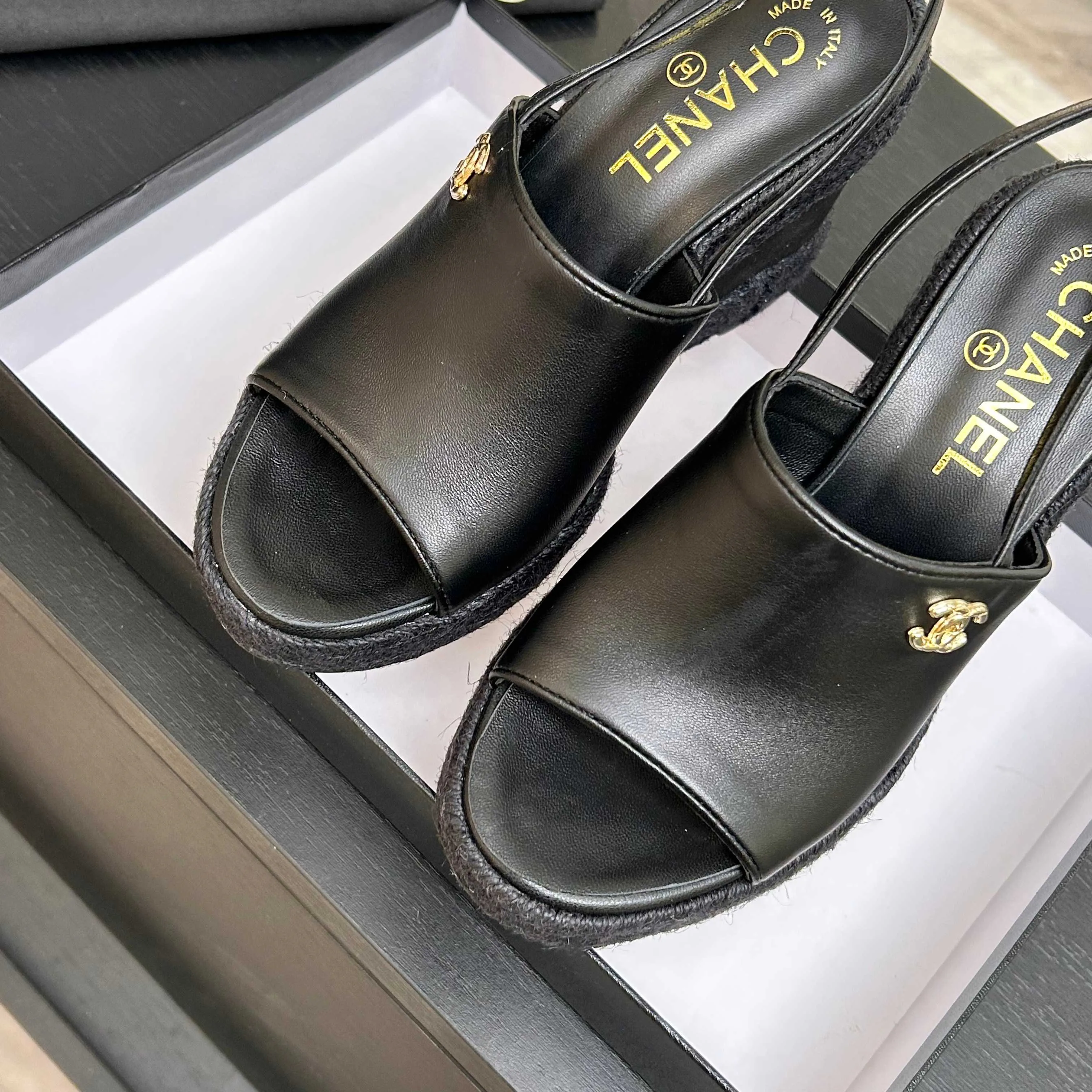 Босоножки Женские Chanel 13224761