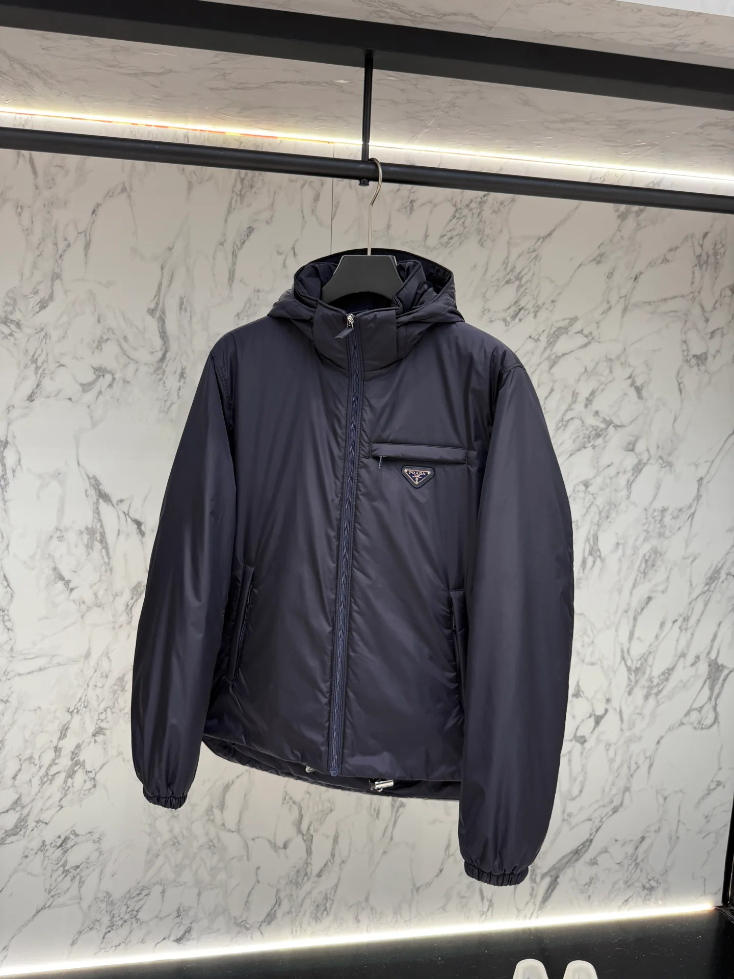 Куртки И Пуховики Женские Prada 18387686