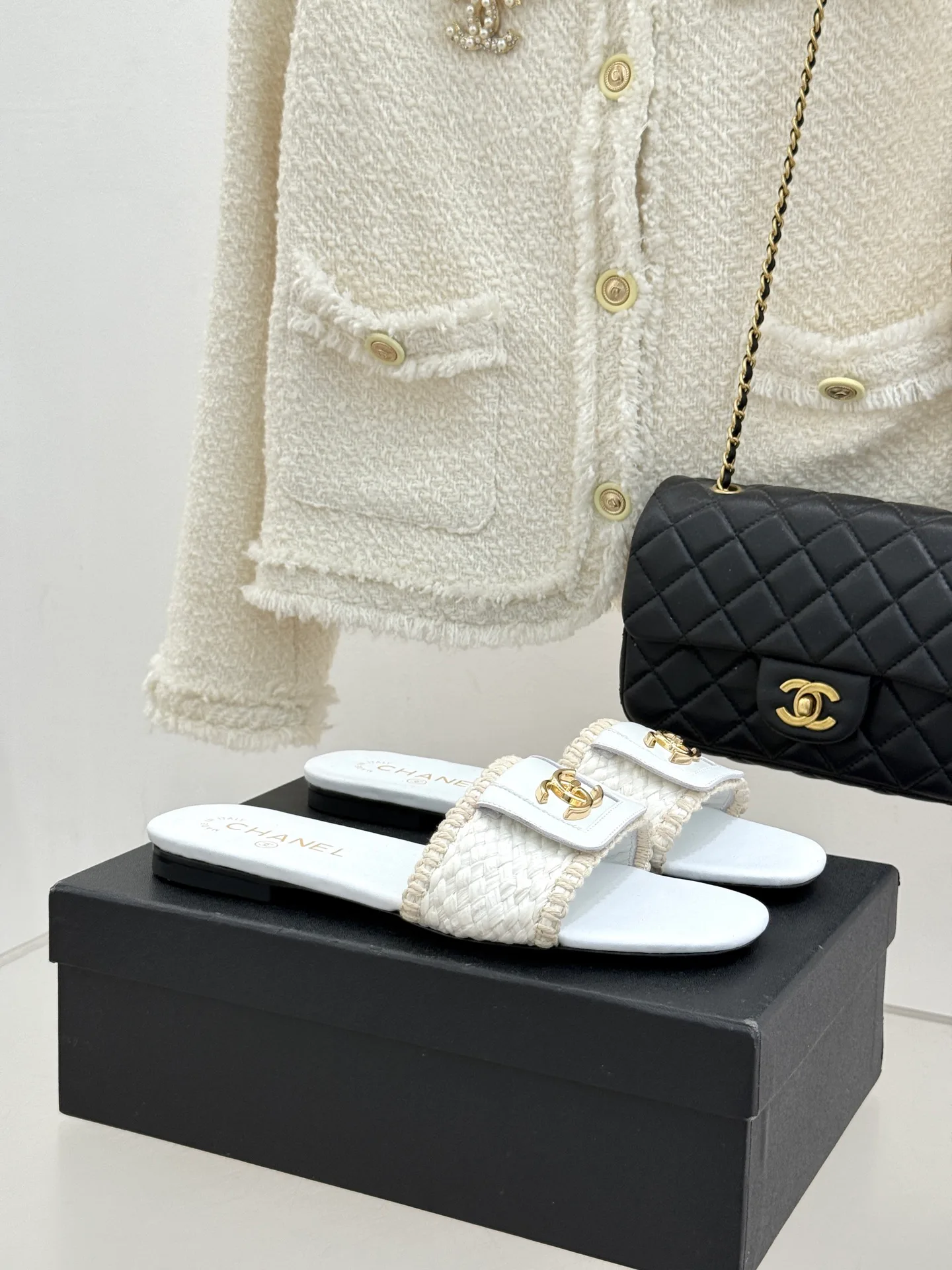 Сандалии Женские Chanel 13581532