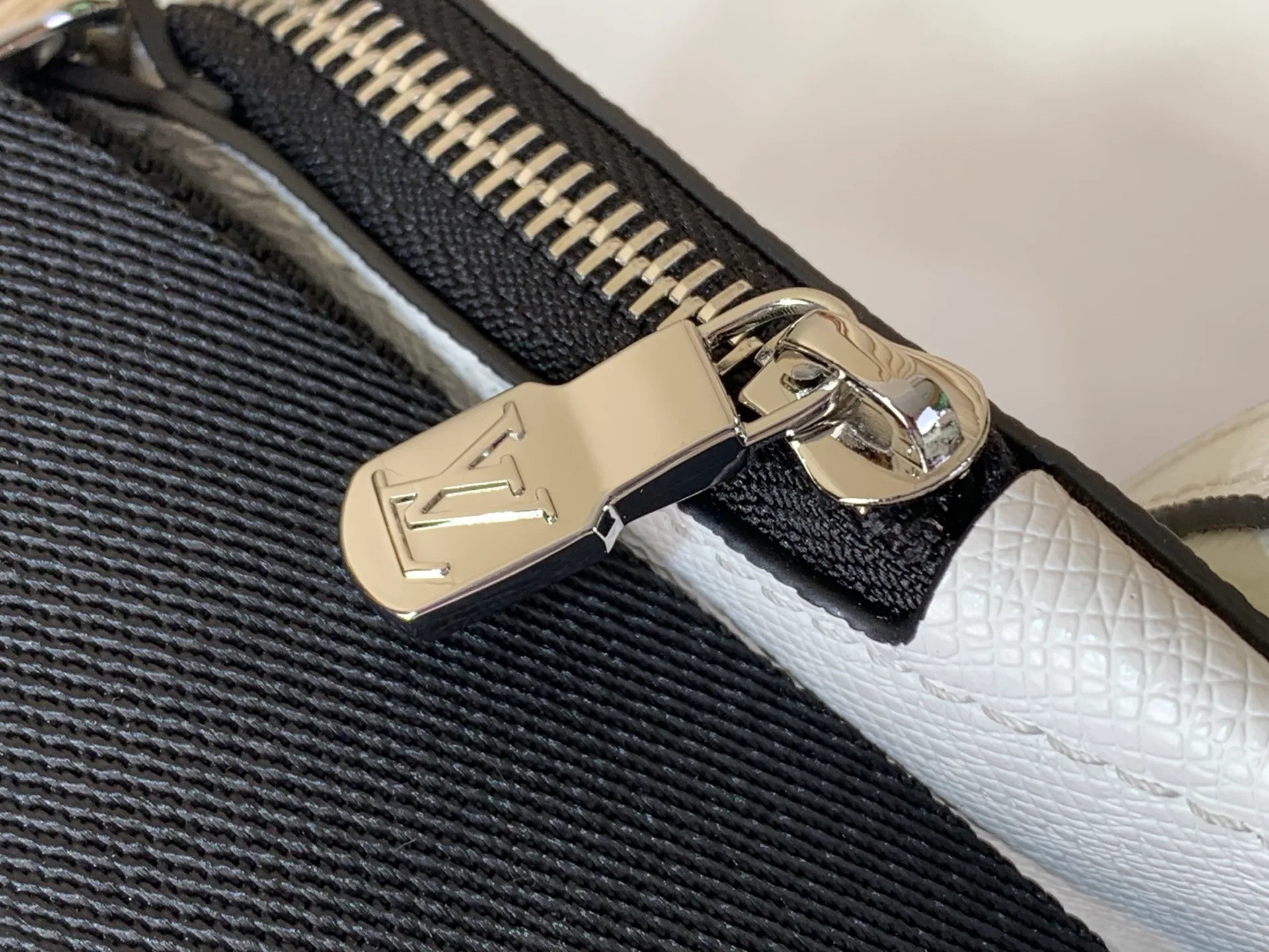Сумки На Ремне Женские Louis Vuitton 11934122